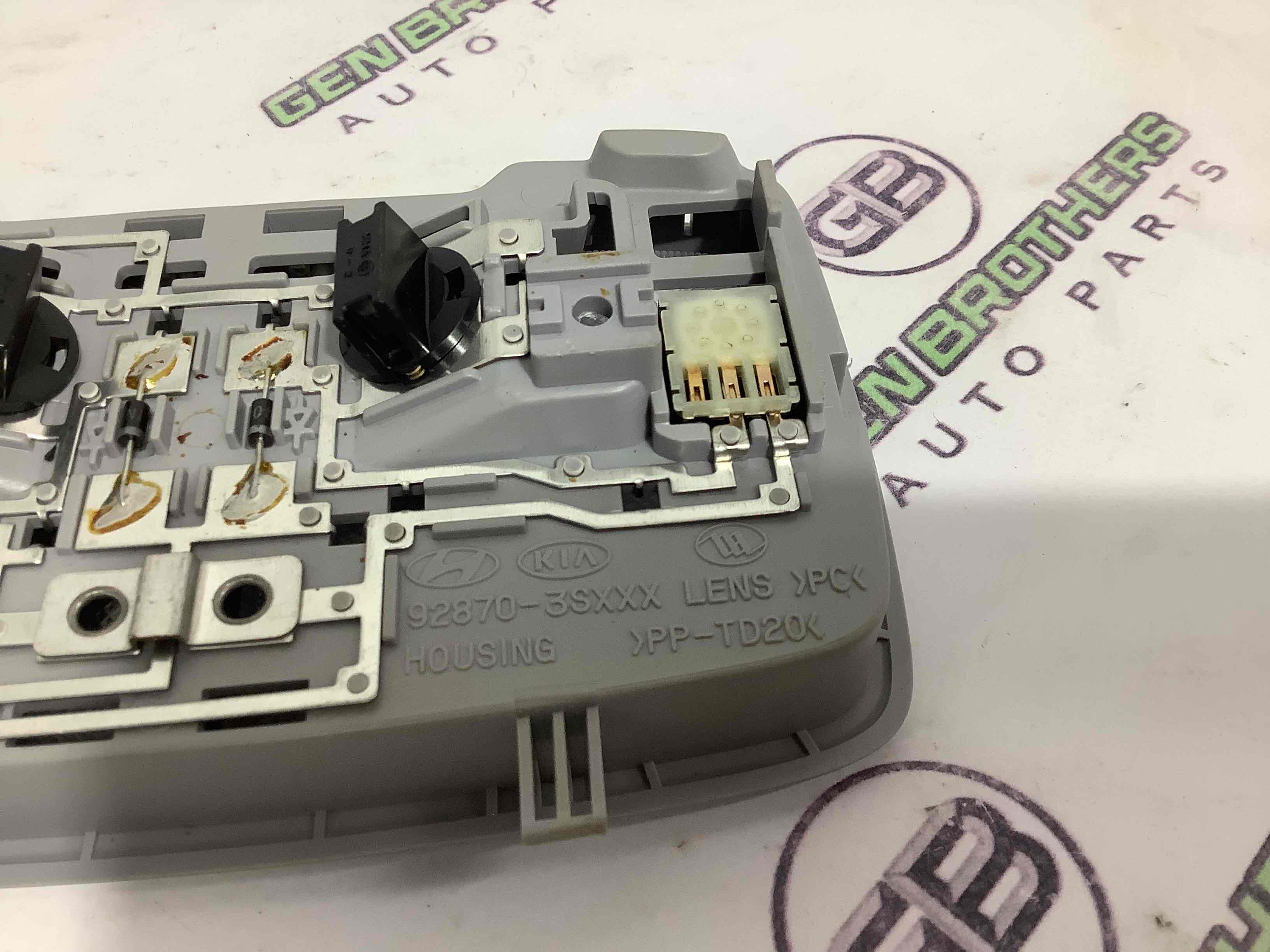 Фонарь салонный, плафон