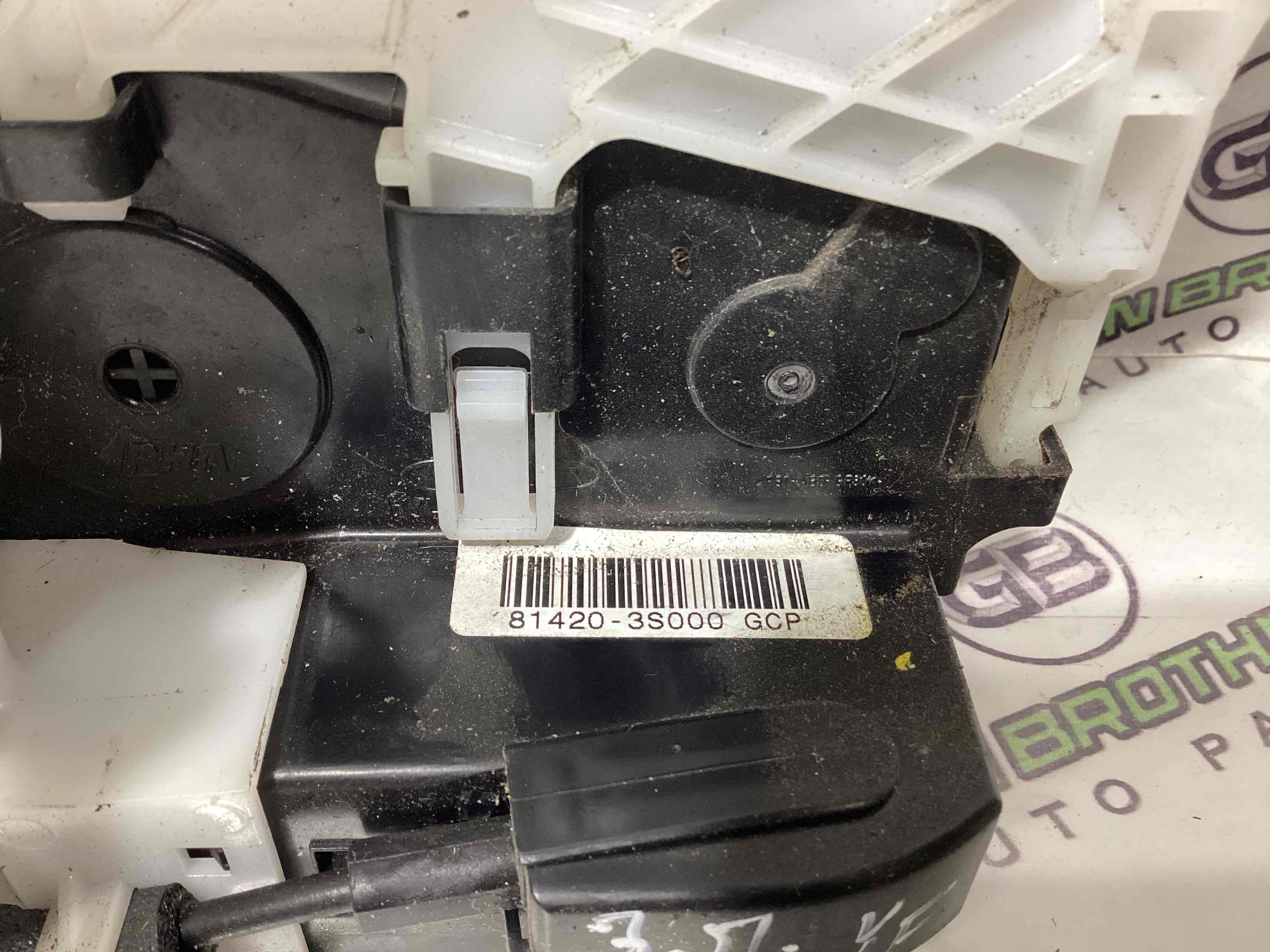 Замок двери задней правой