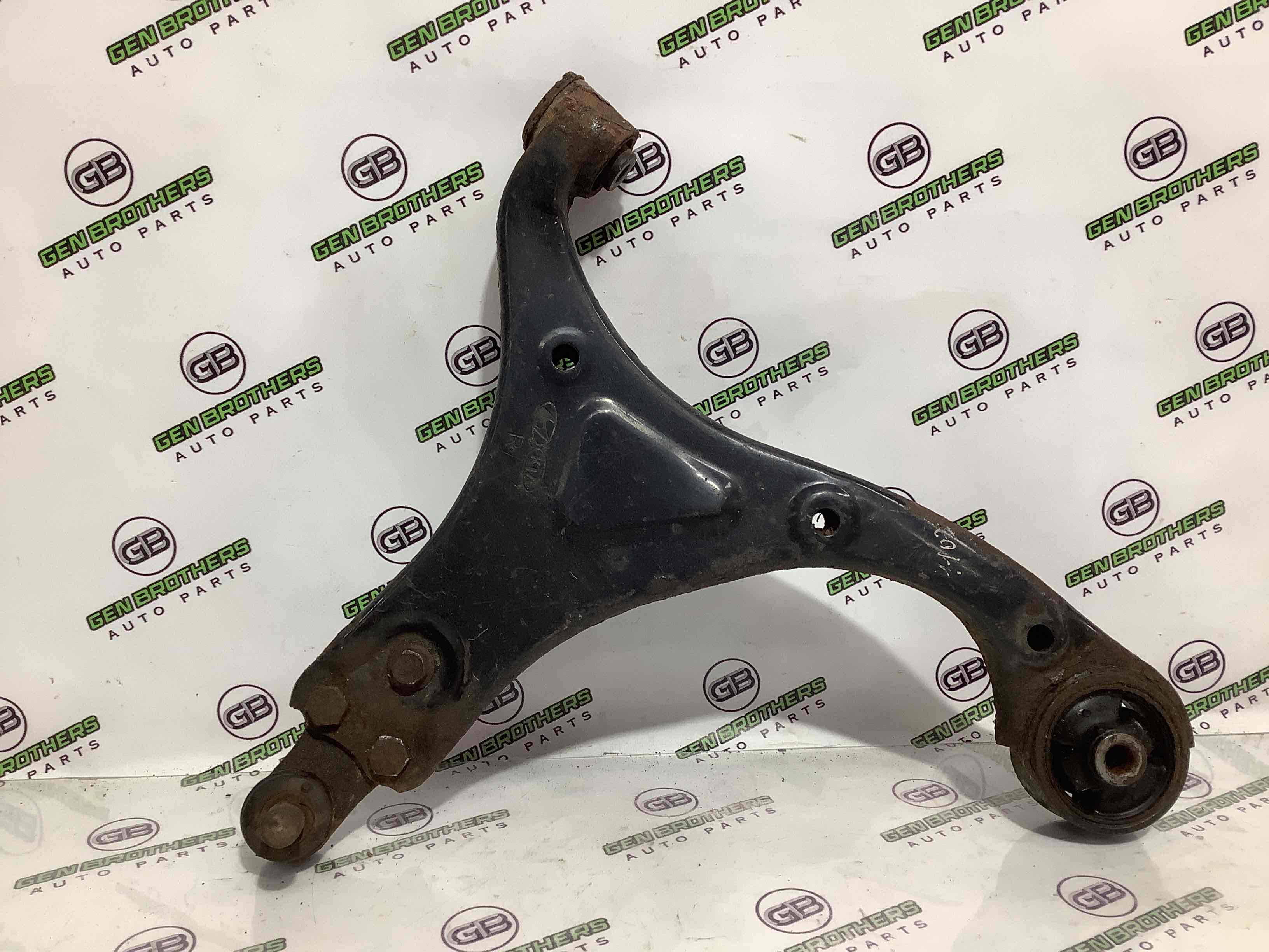 Рычаг передний правый