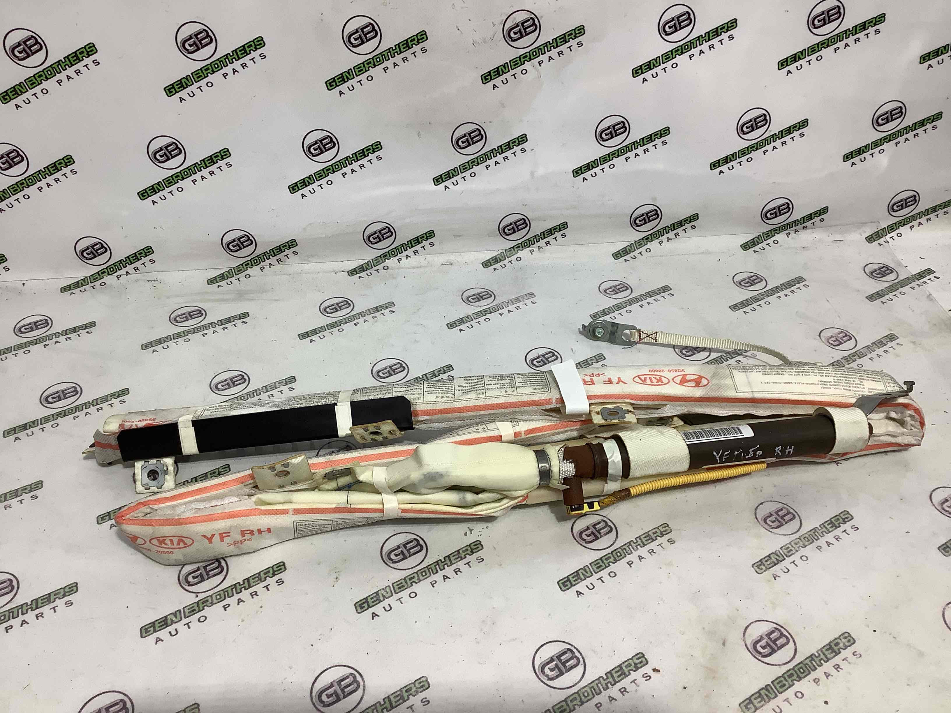 Подушка безопасности сбоку шторка