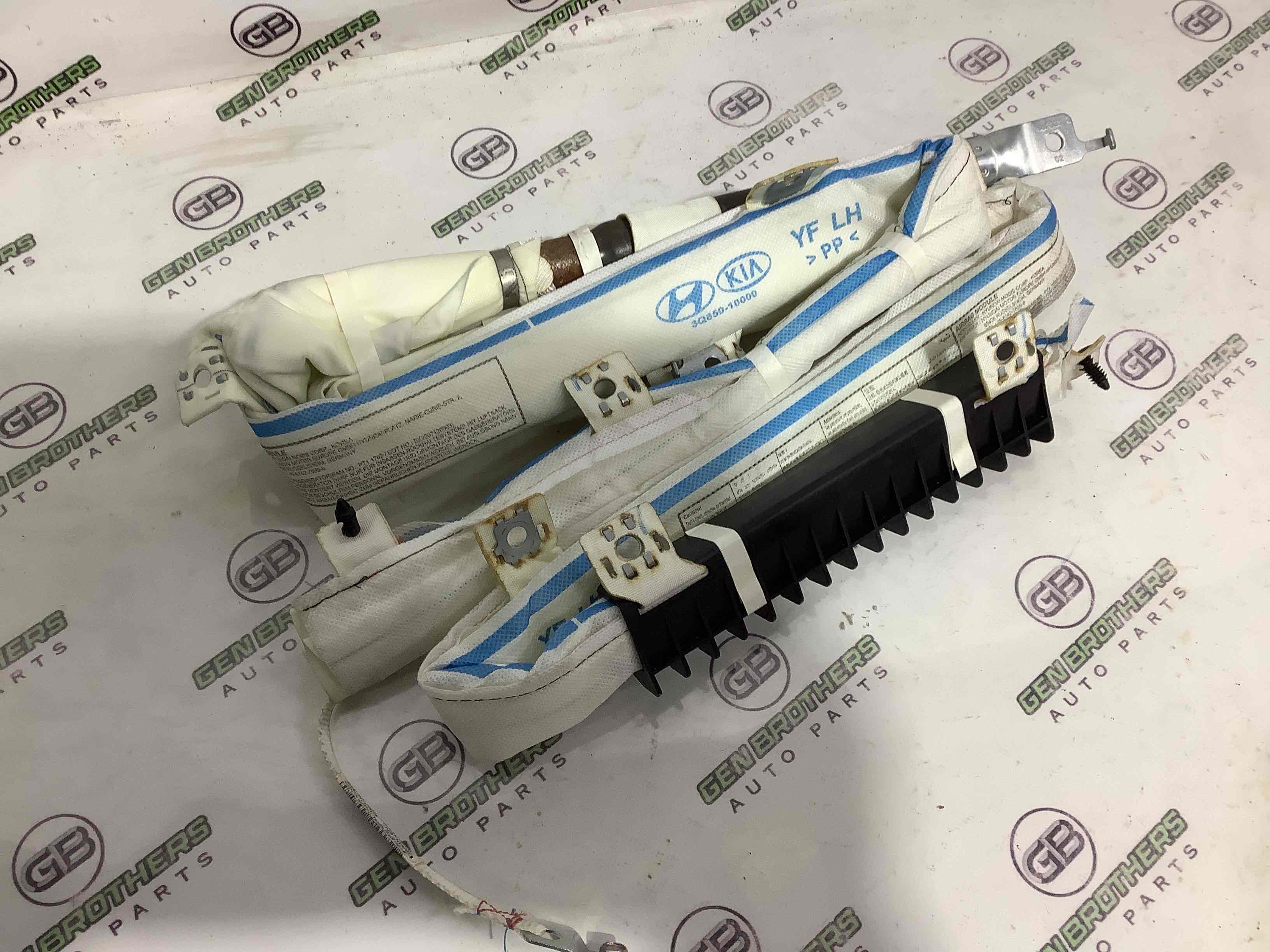 Подушка безопасности сбоку шторка