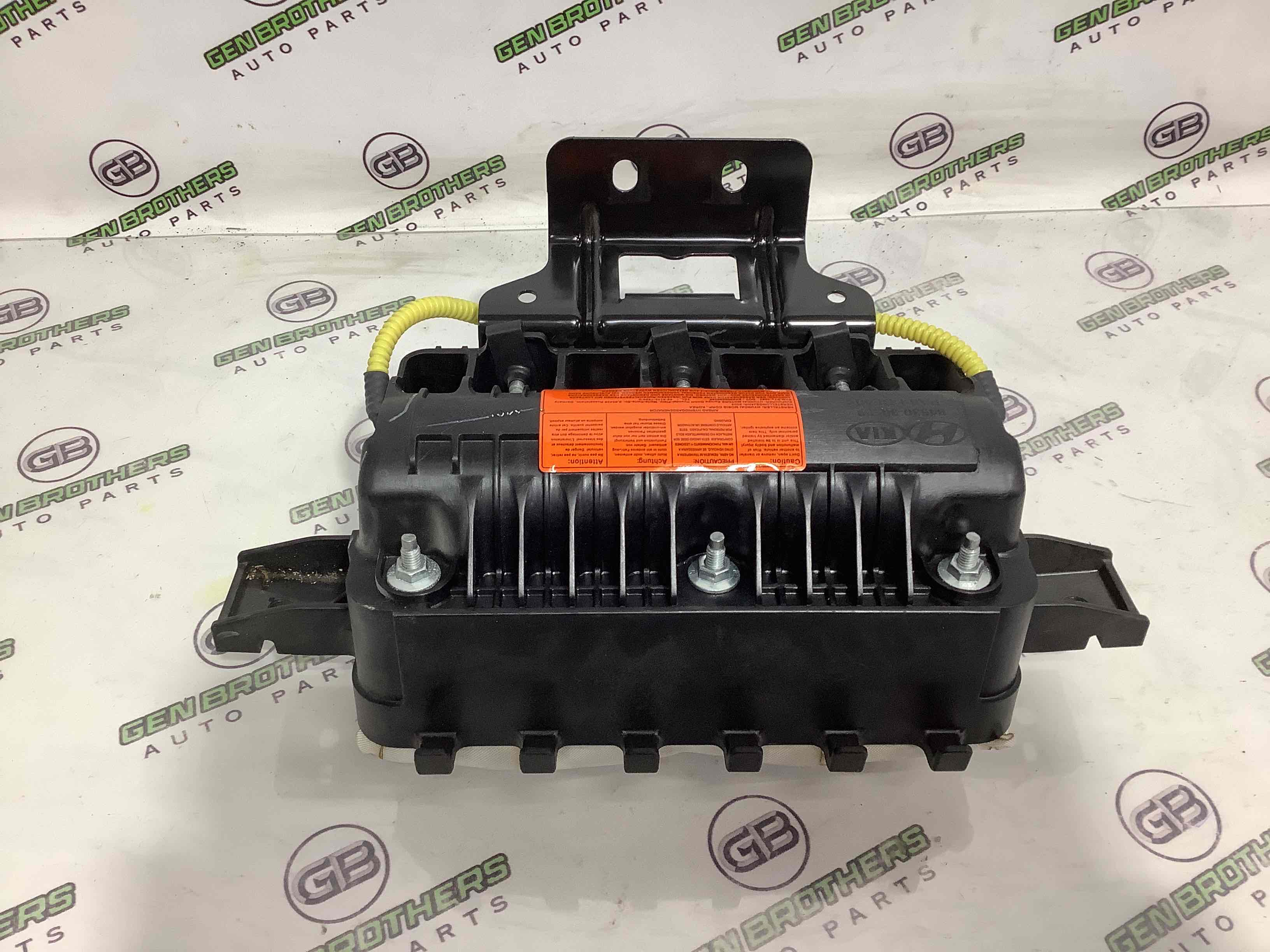 Подушка безопасности пассажира торпедо