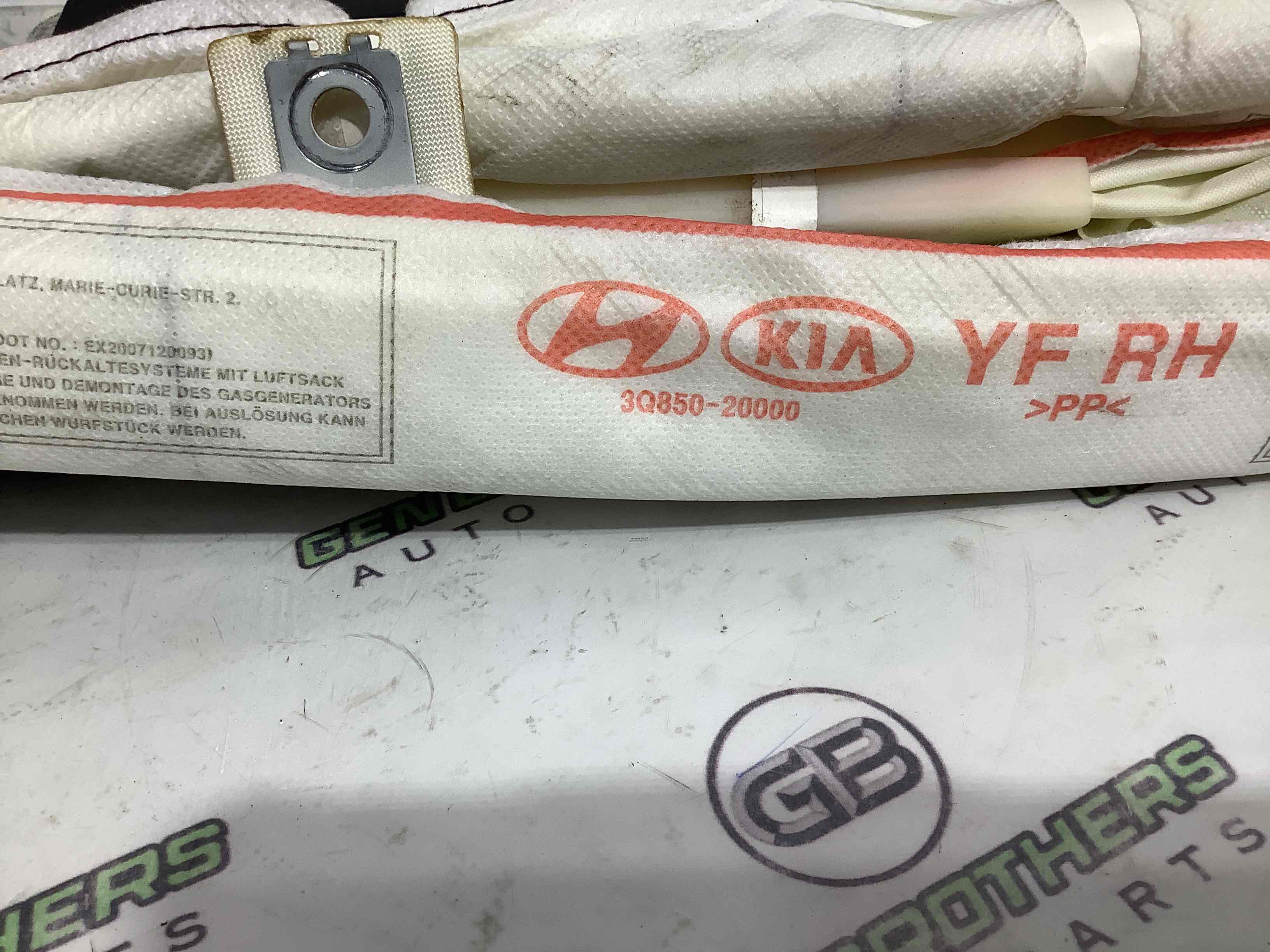 Подушка безопасности сбоку шторка