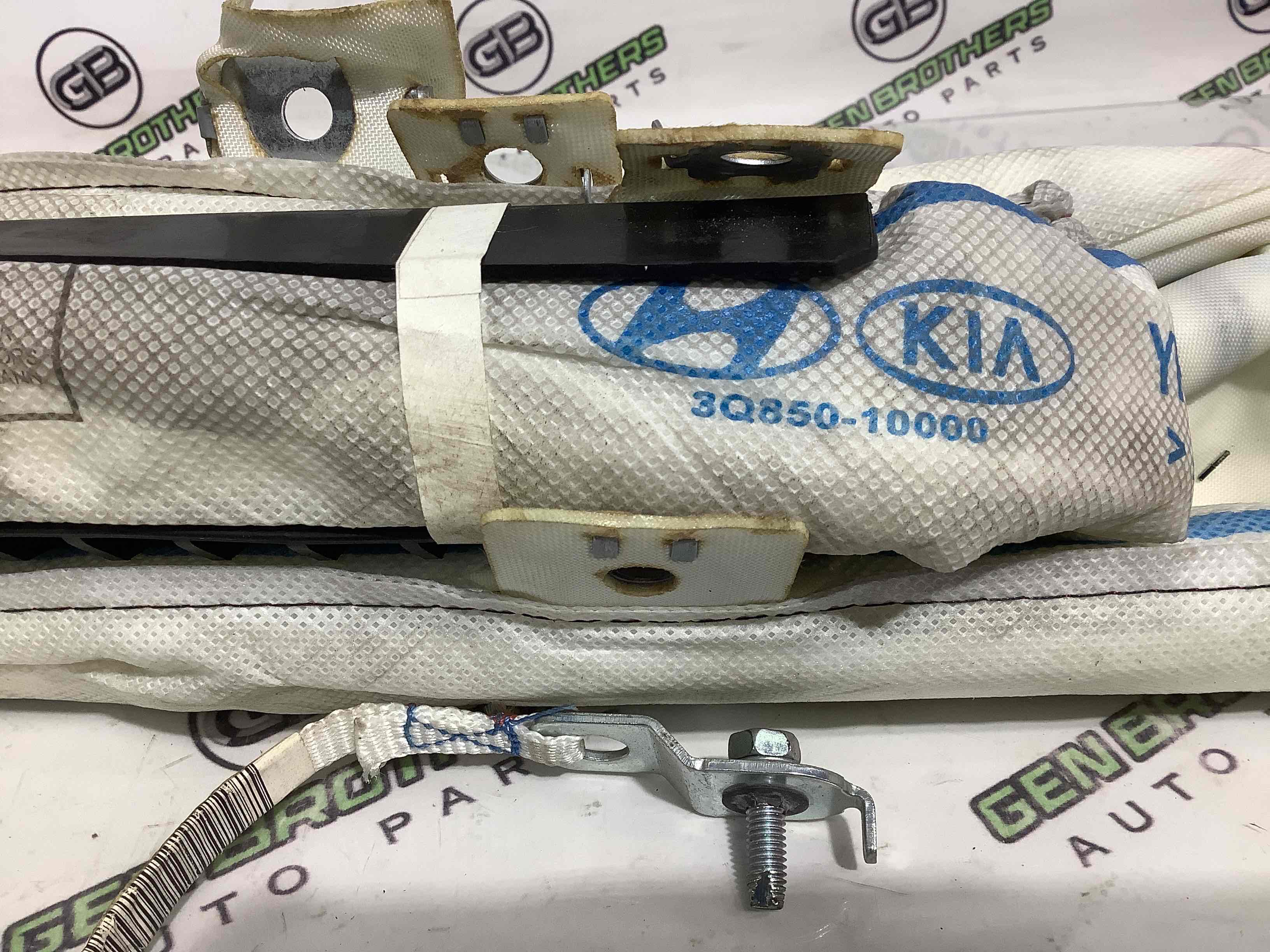 Подушка безопасности сбоку шторка