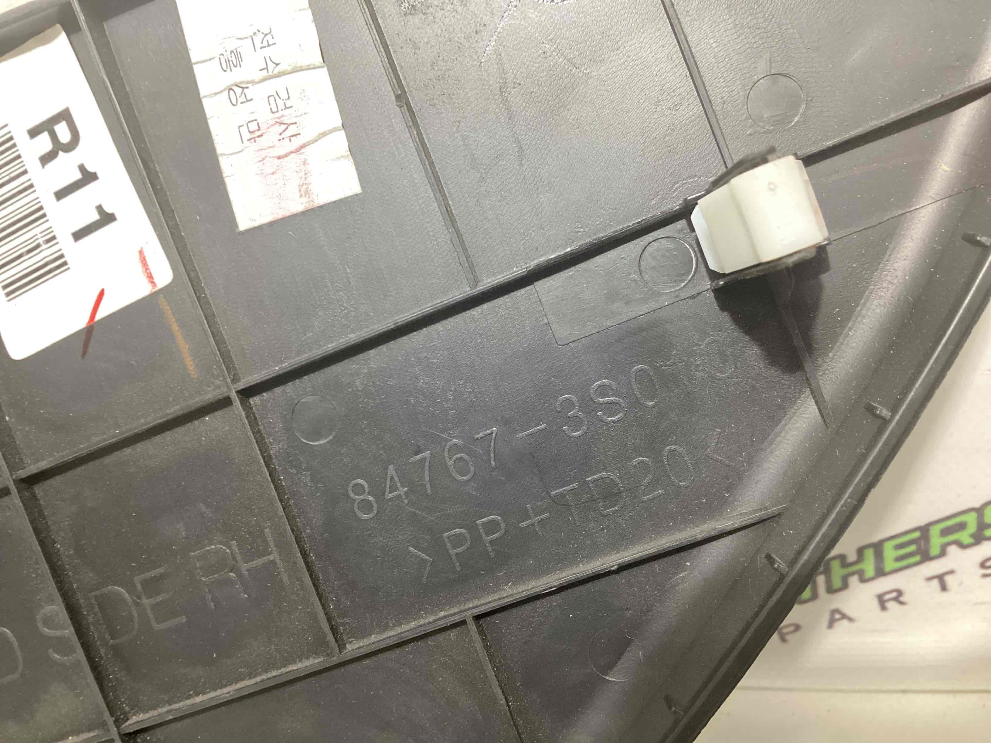 Обшивка приборной панели торпедо