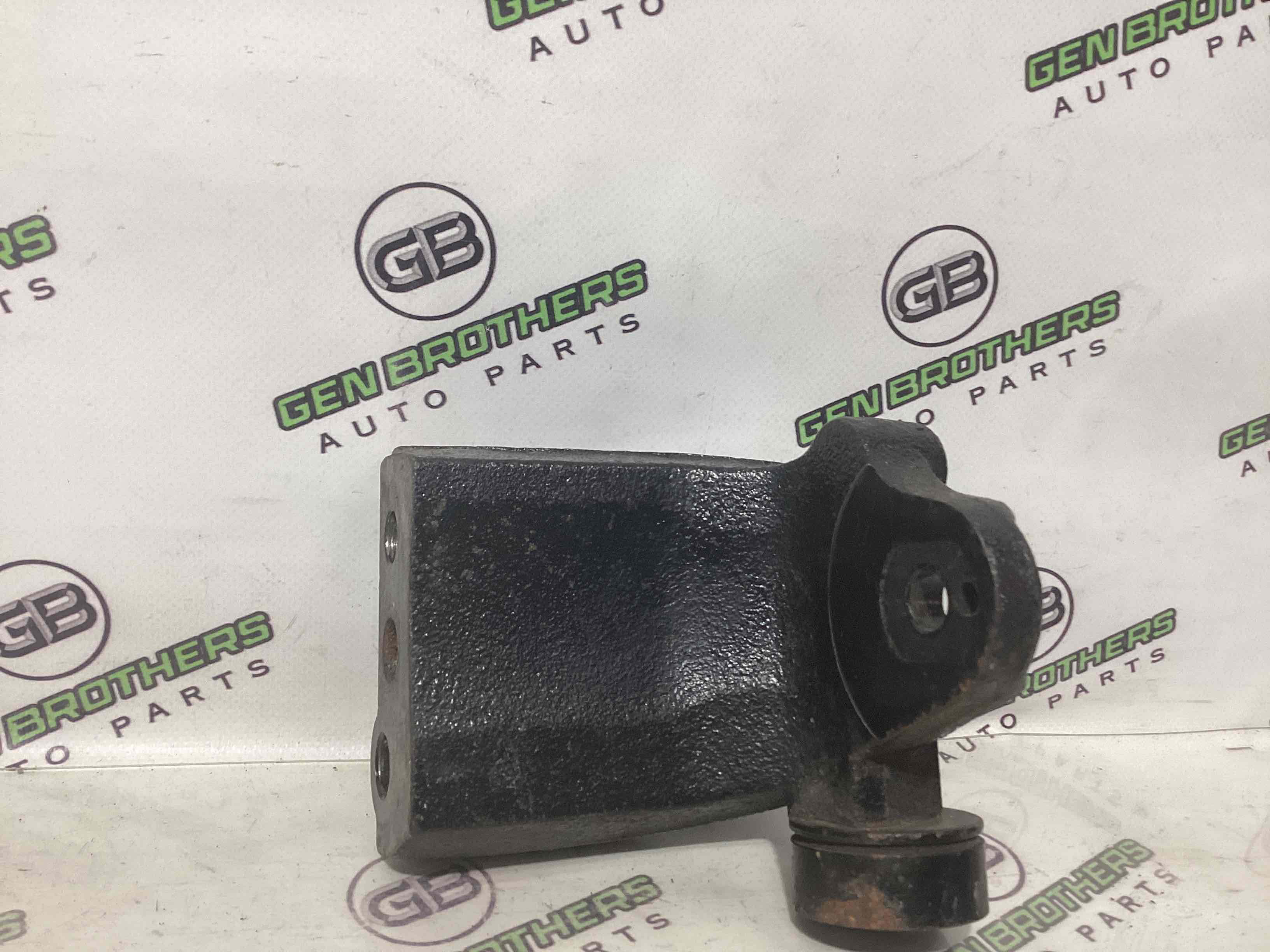 Кронштейн двигателя