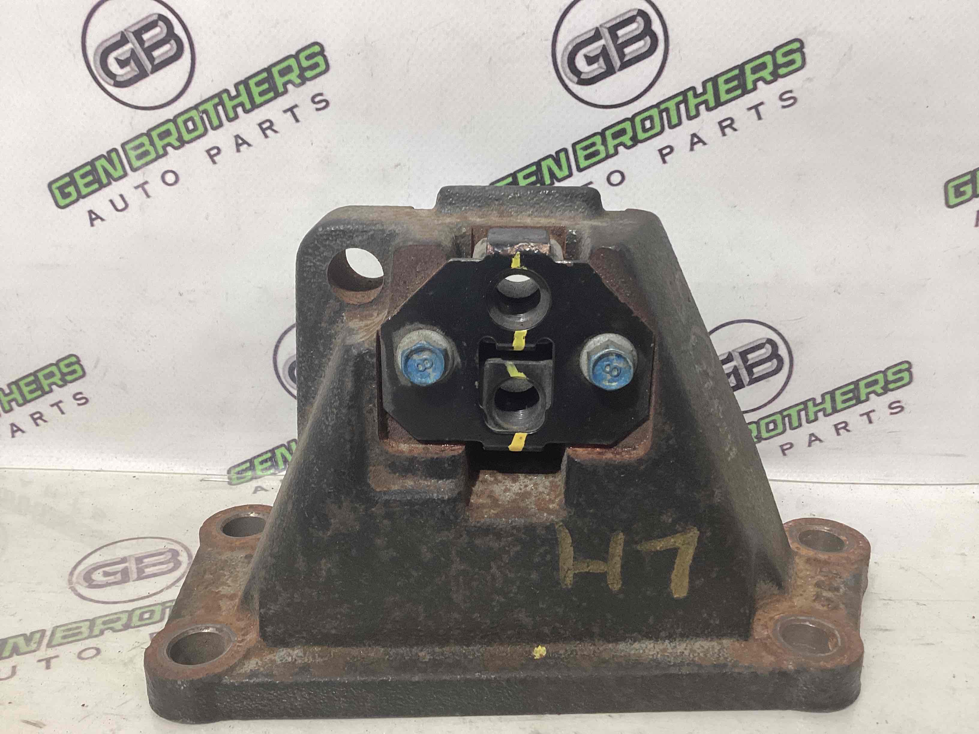 Крепление, кронштейн