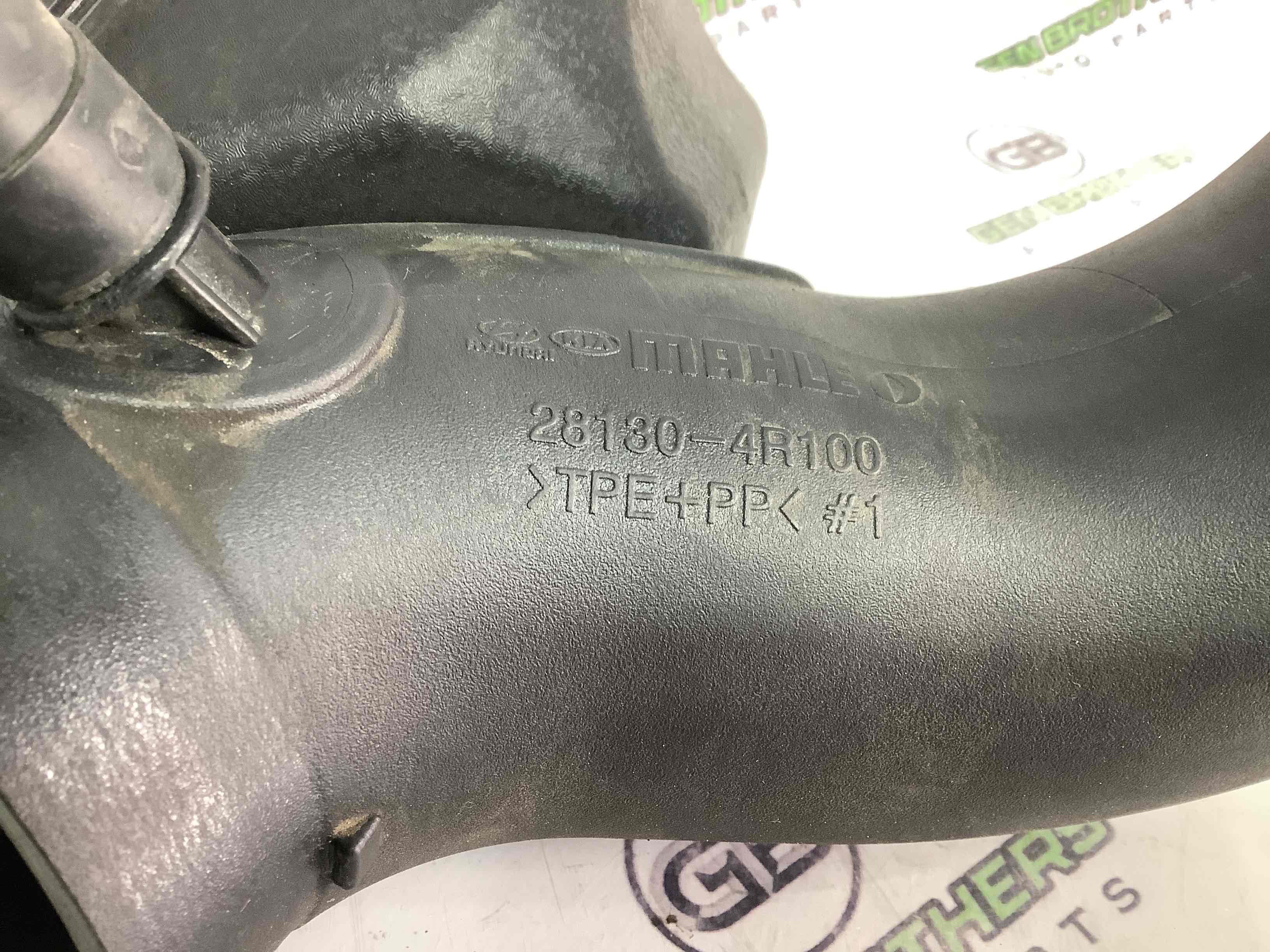 Патрубок воздушного фильтра