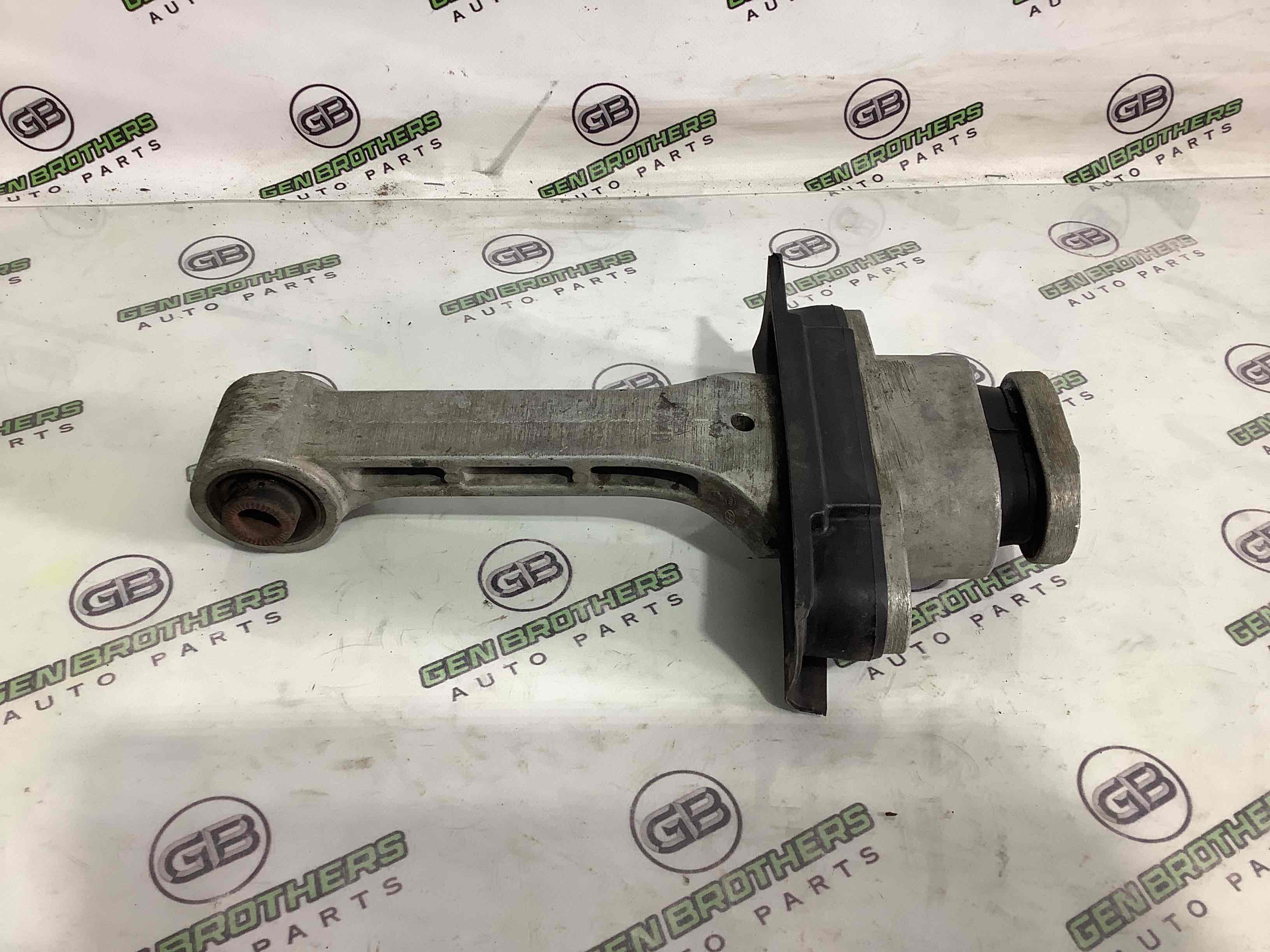 Подушка крепления двигателя