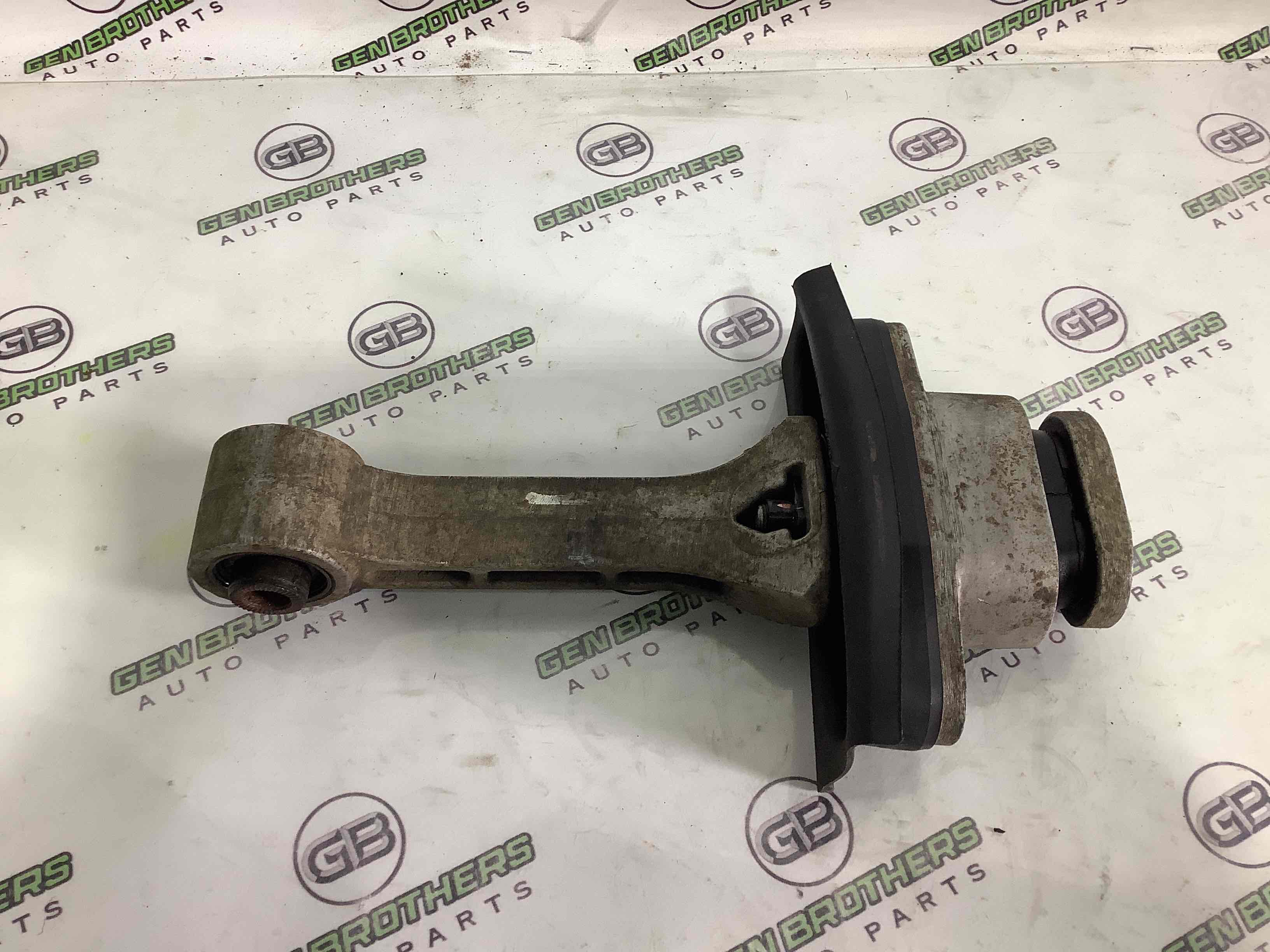 Подушка крепления двигателя