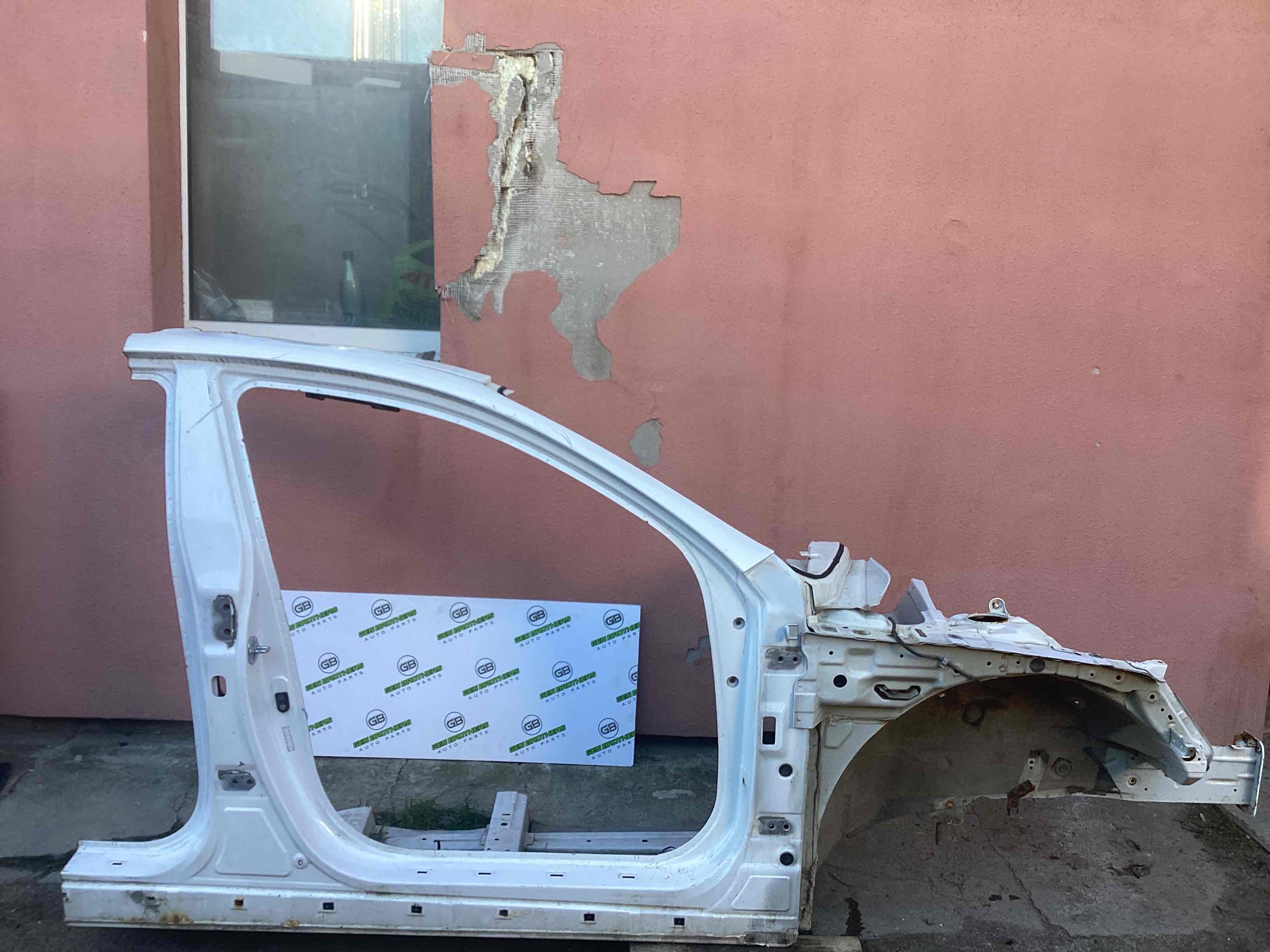 Четверть передняя правая