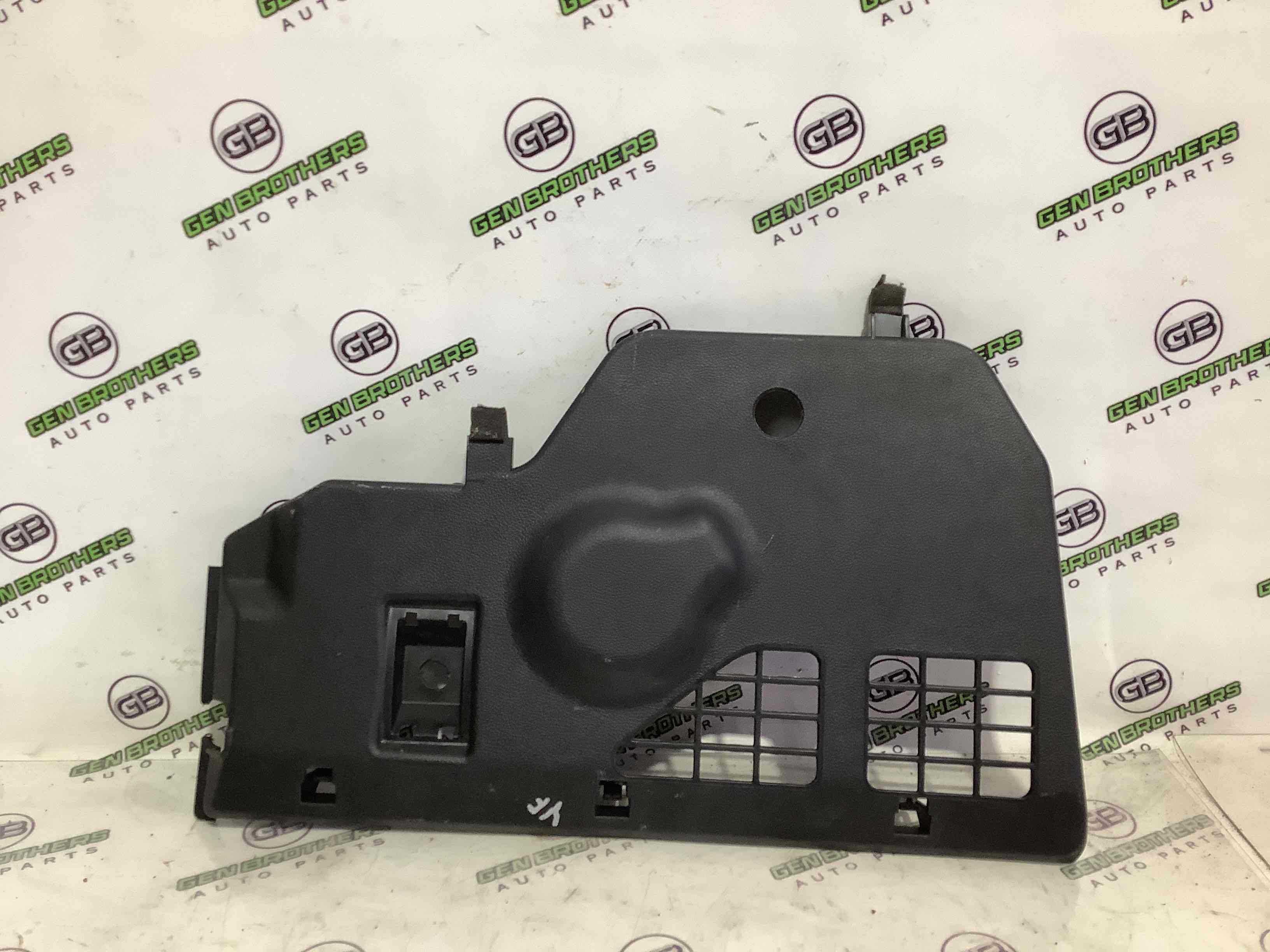 Обшивка приборной панели торпедо