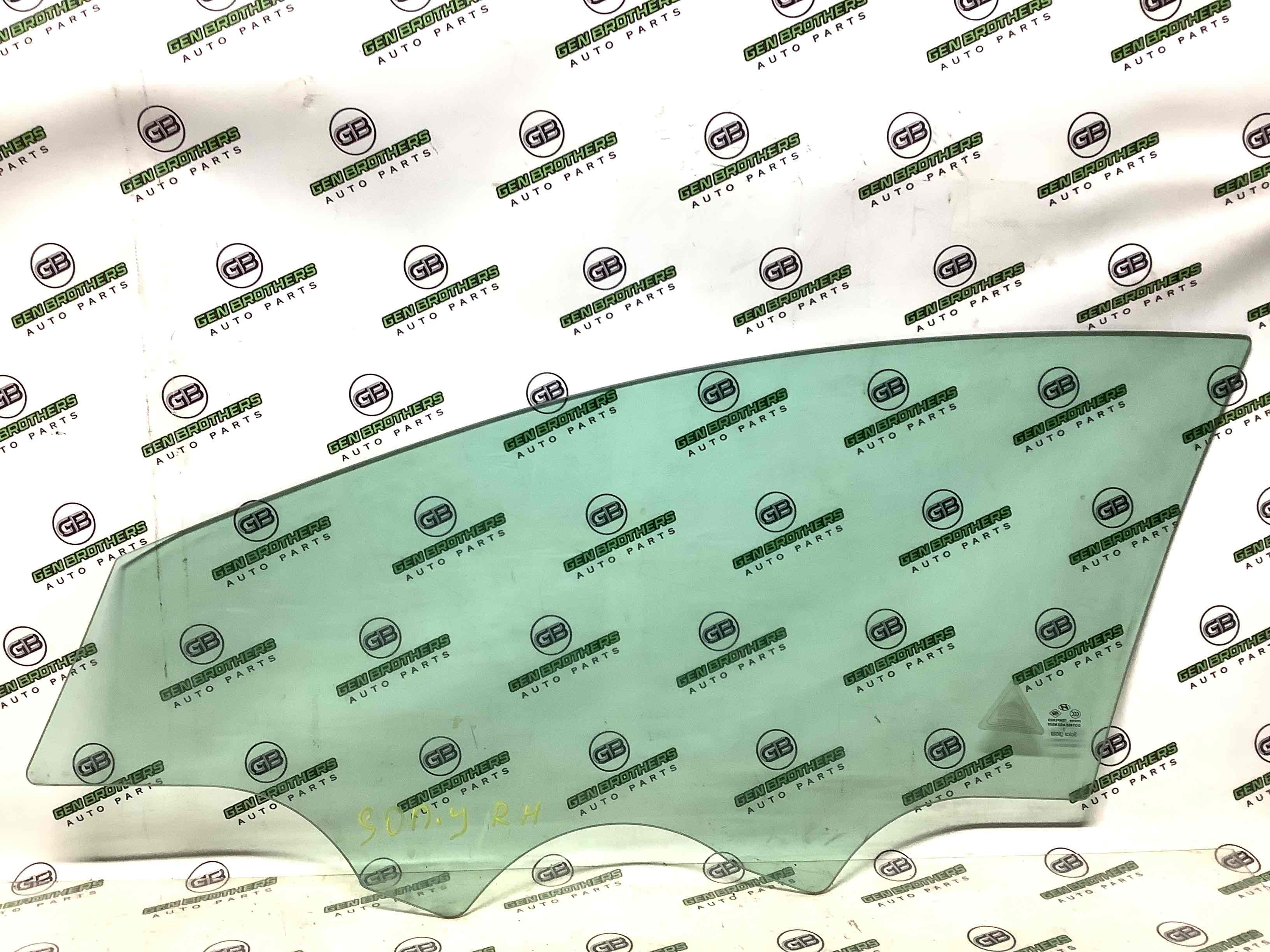 Стекло переднее правое