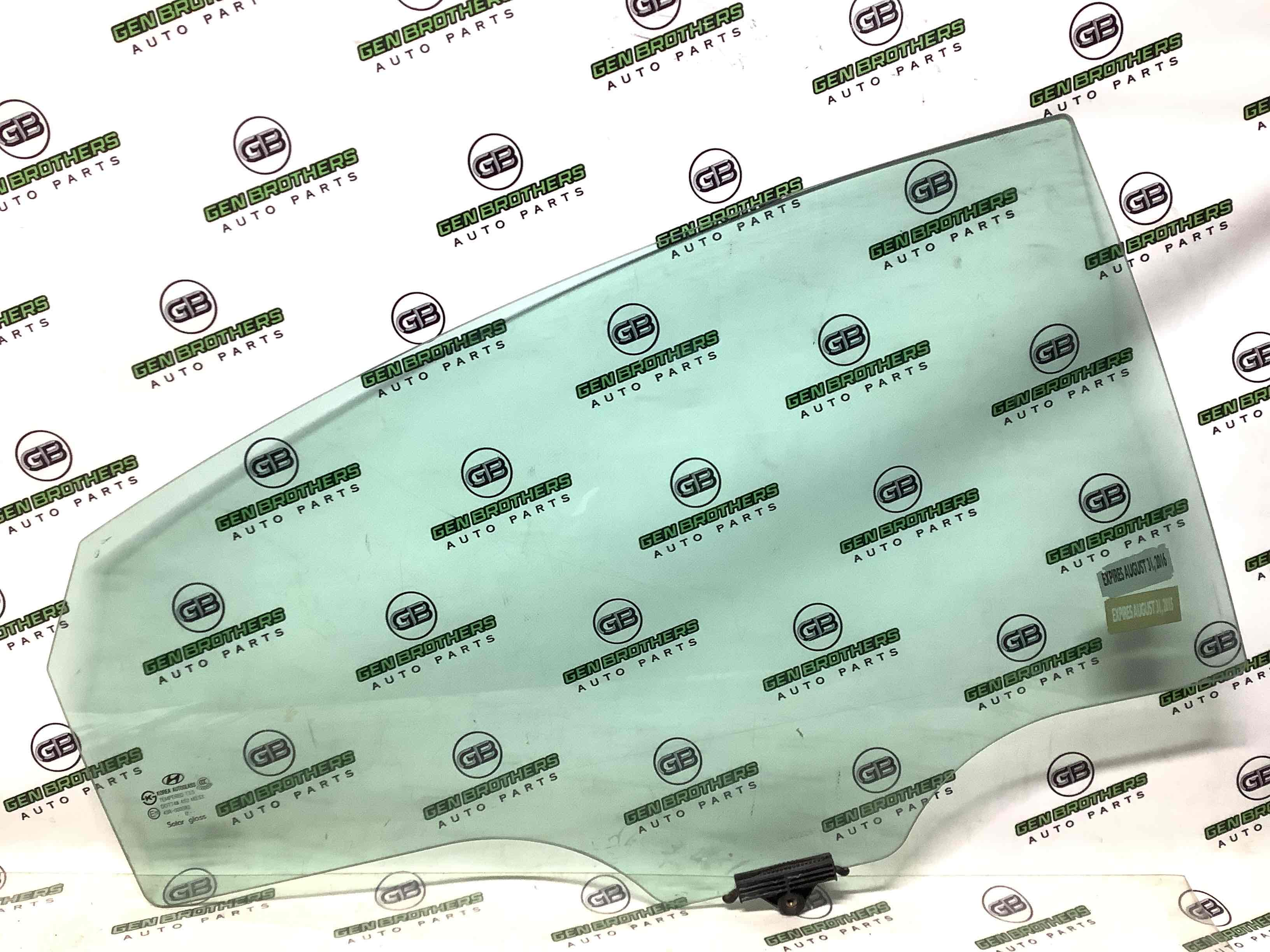 Стекло заднее правое