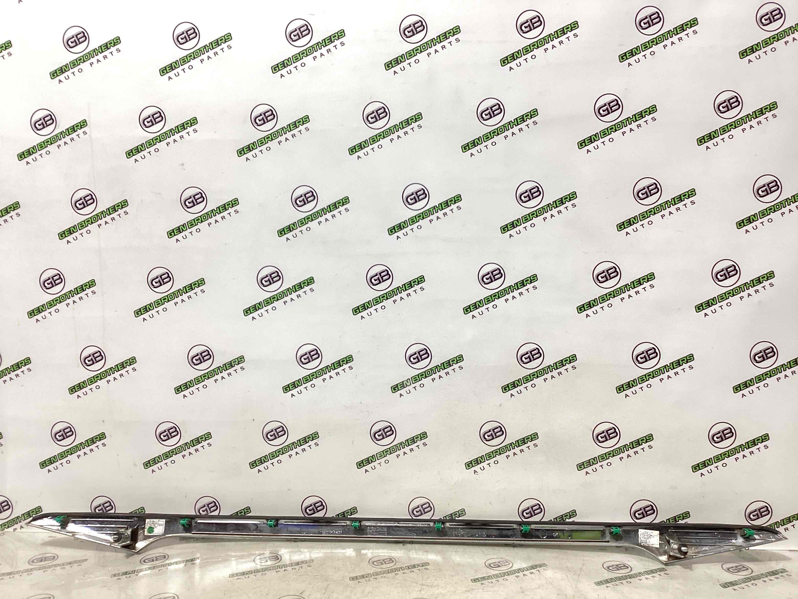 Молдинг дверь багажника, крышки багажника, задние молдинги кузова