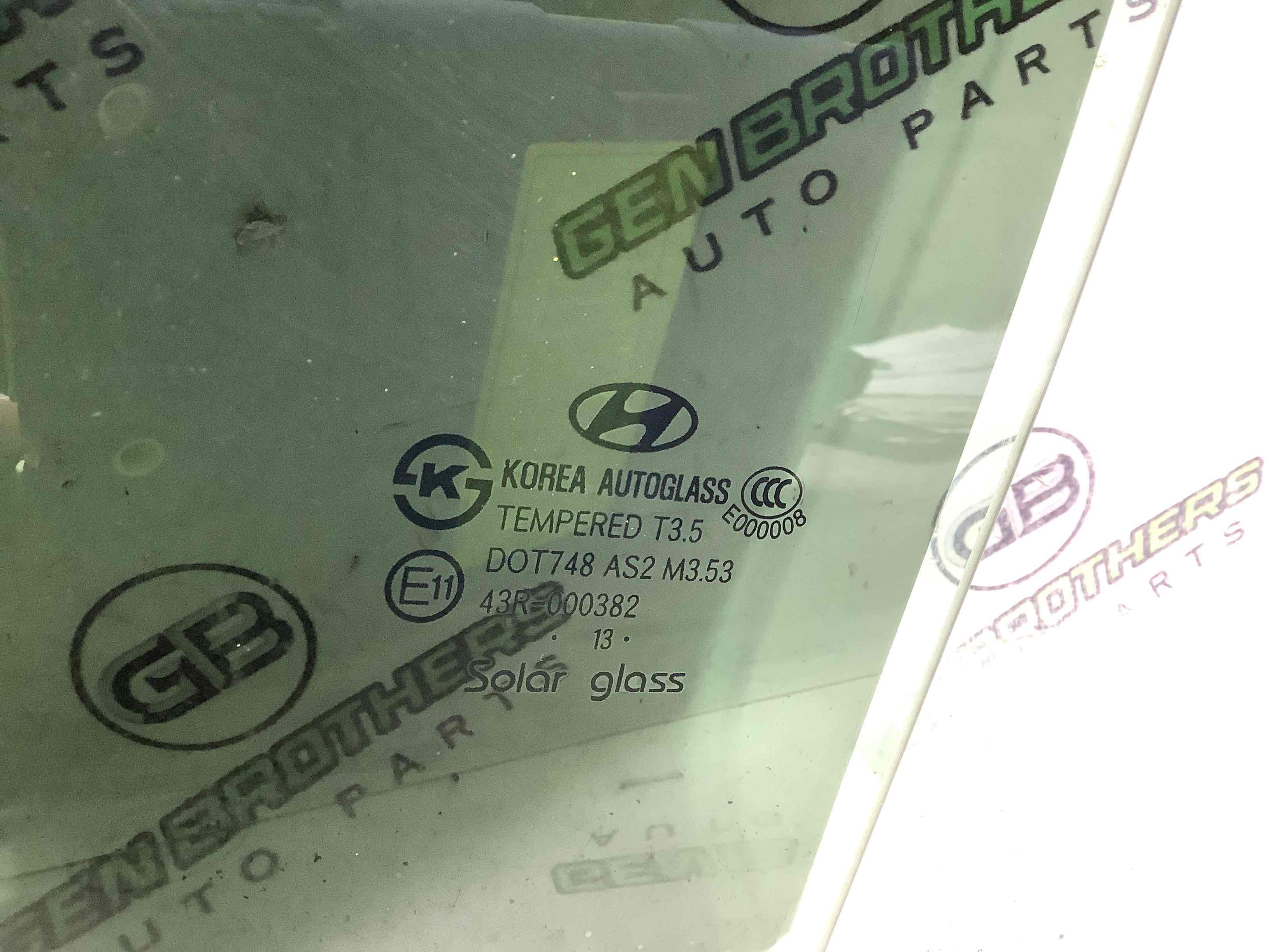 Стекло заднее левое