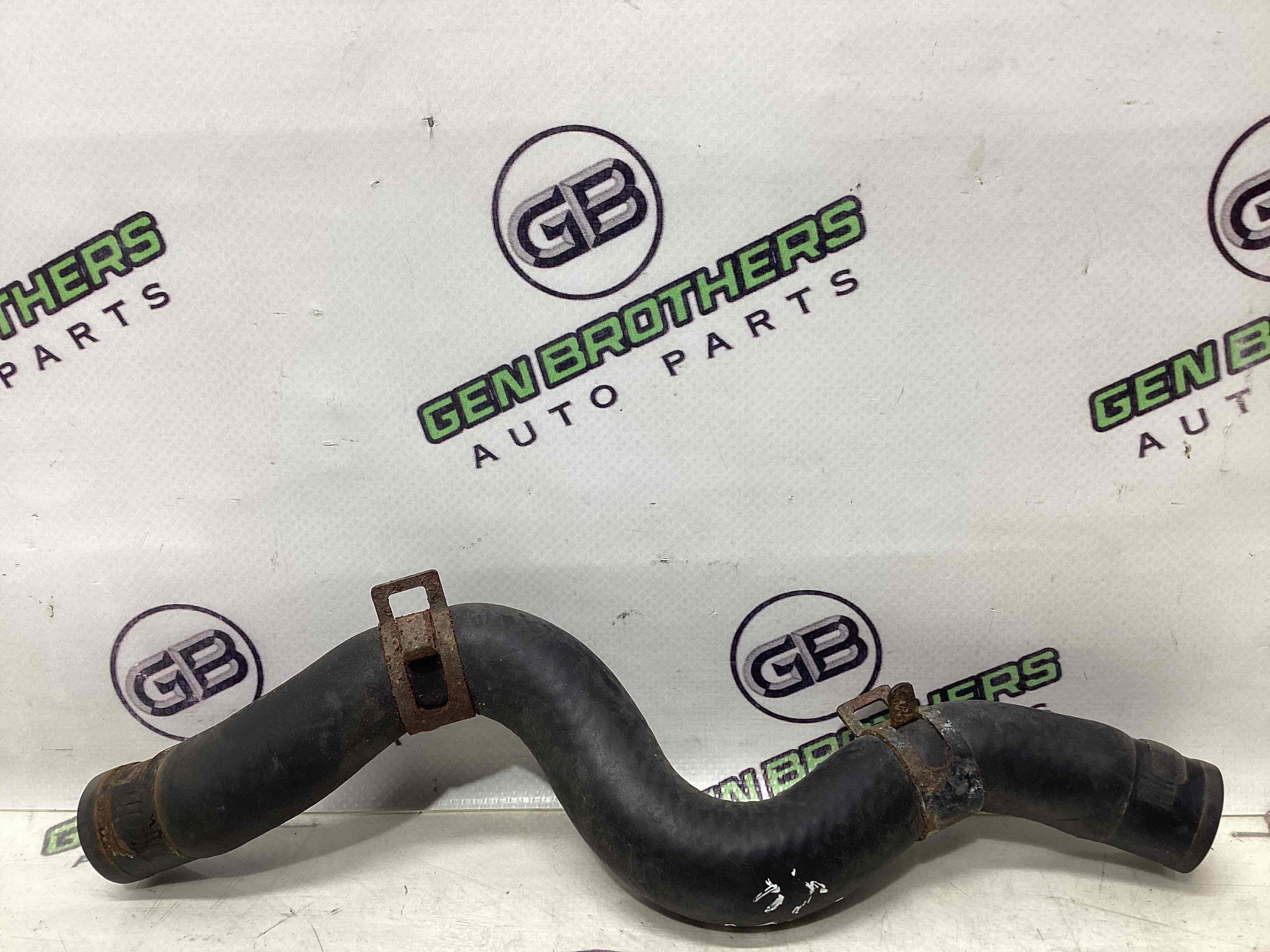 Патрубок трубопровод, шланг