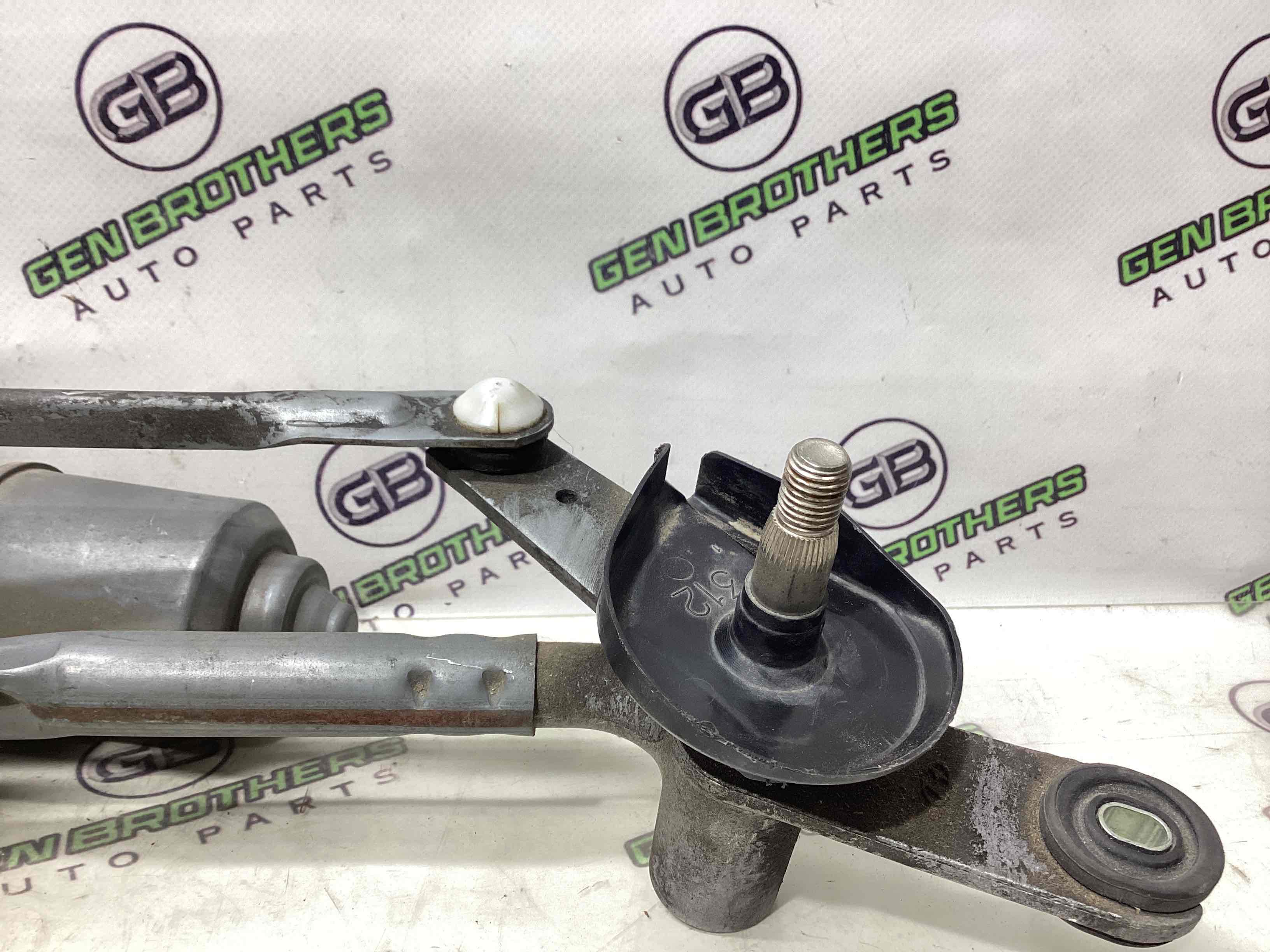 Механизм стеклоочистителя, трапеция дворников