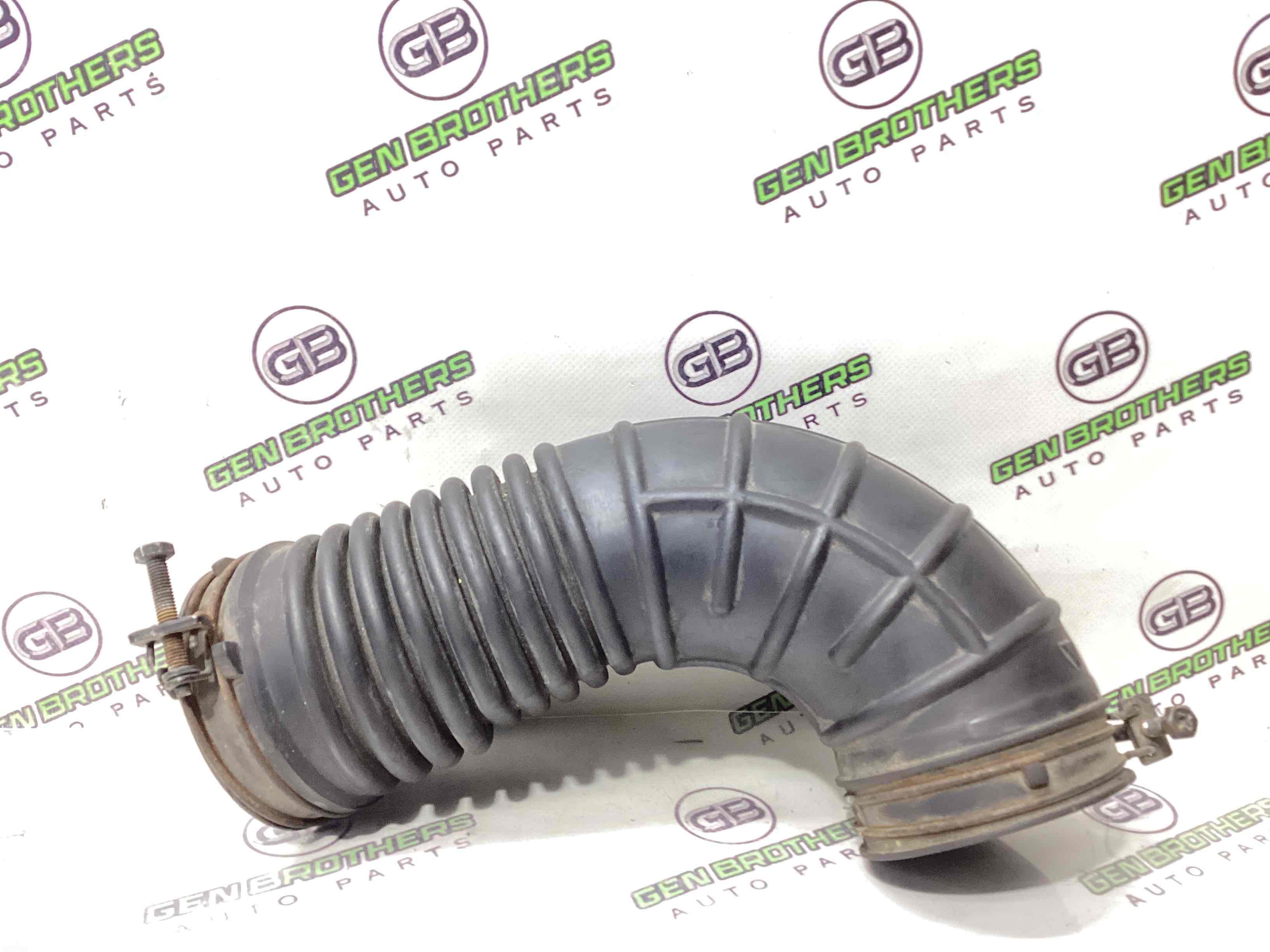 Патрубок воздушного фильтра