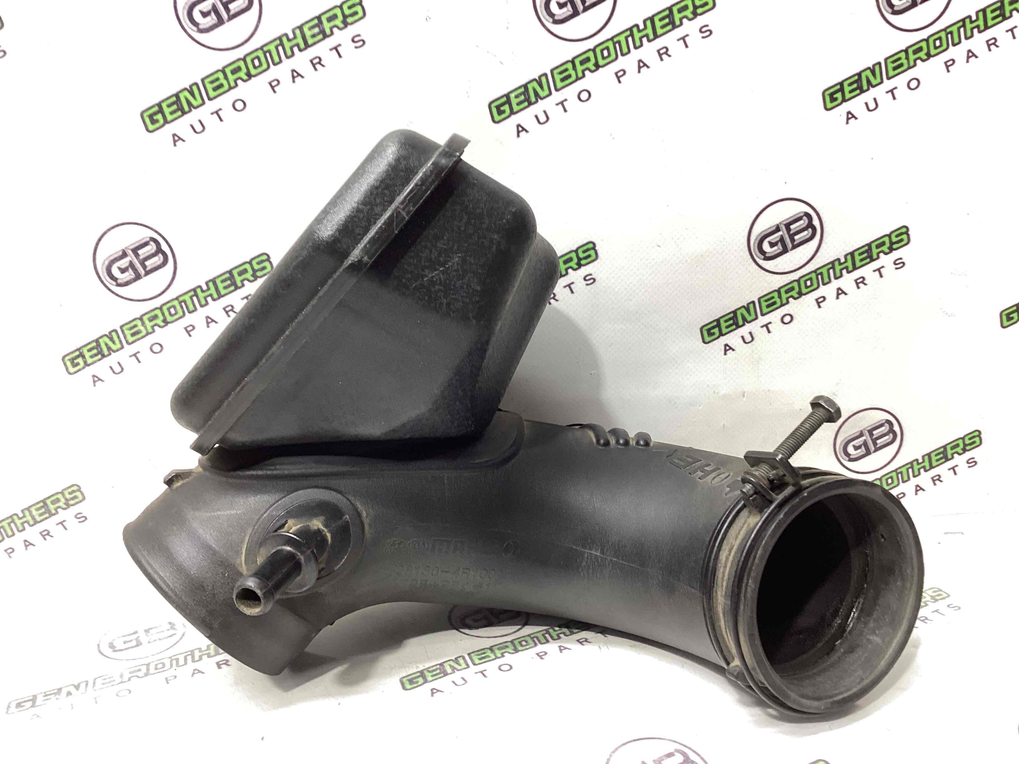 Патрубок воздушного фильтра