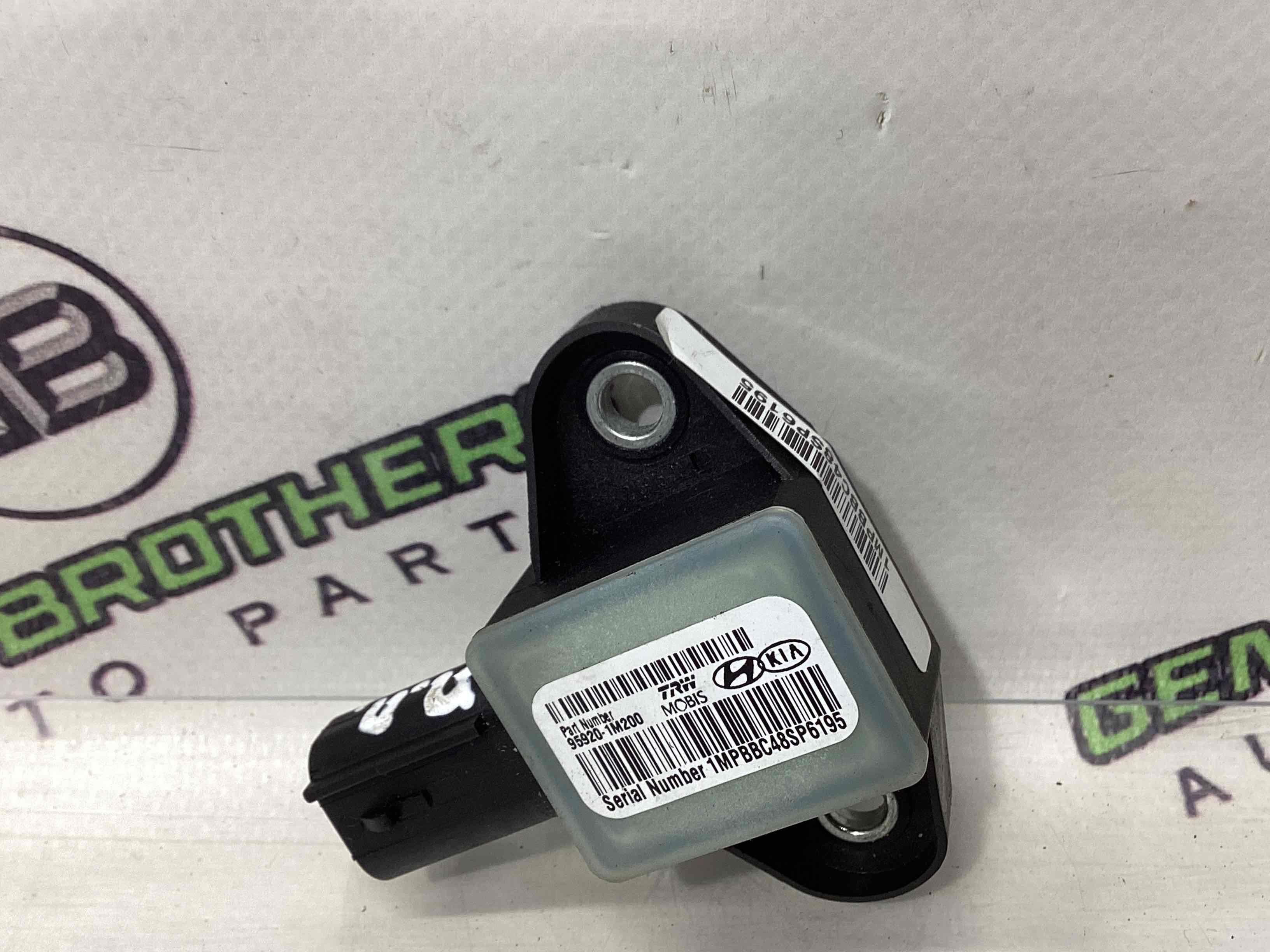 Датчик удара Airbag боковой