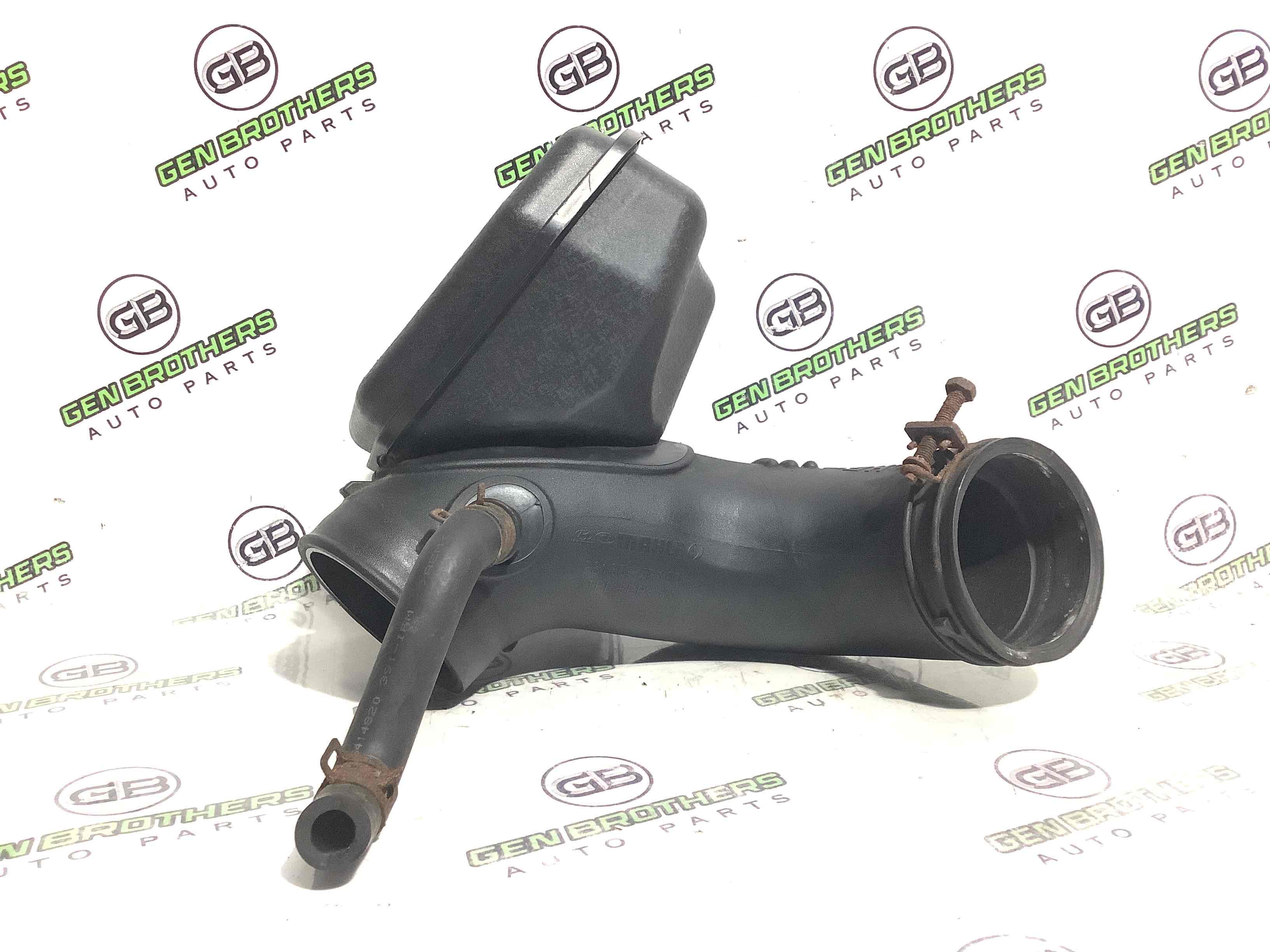 Патрубок воздушного фильтра