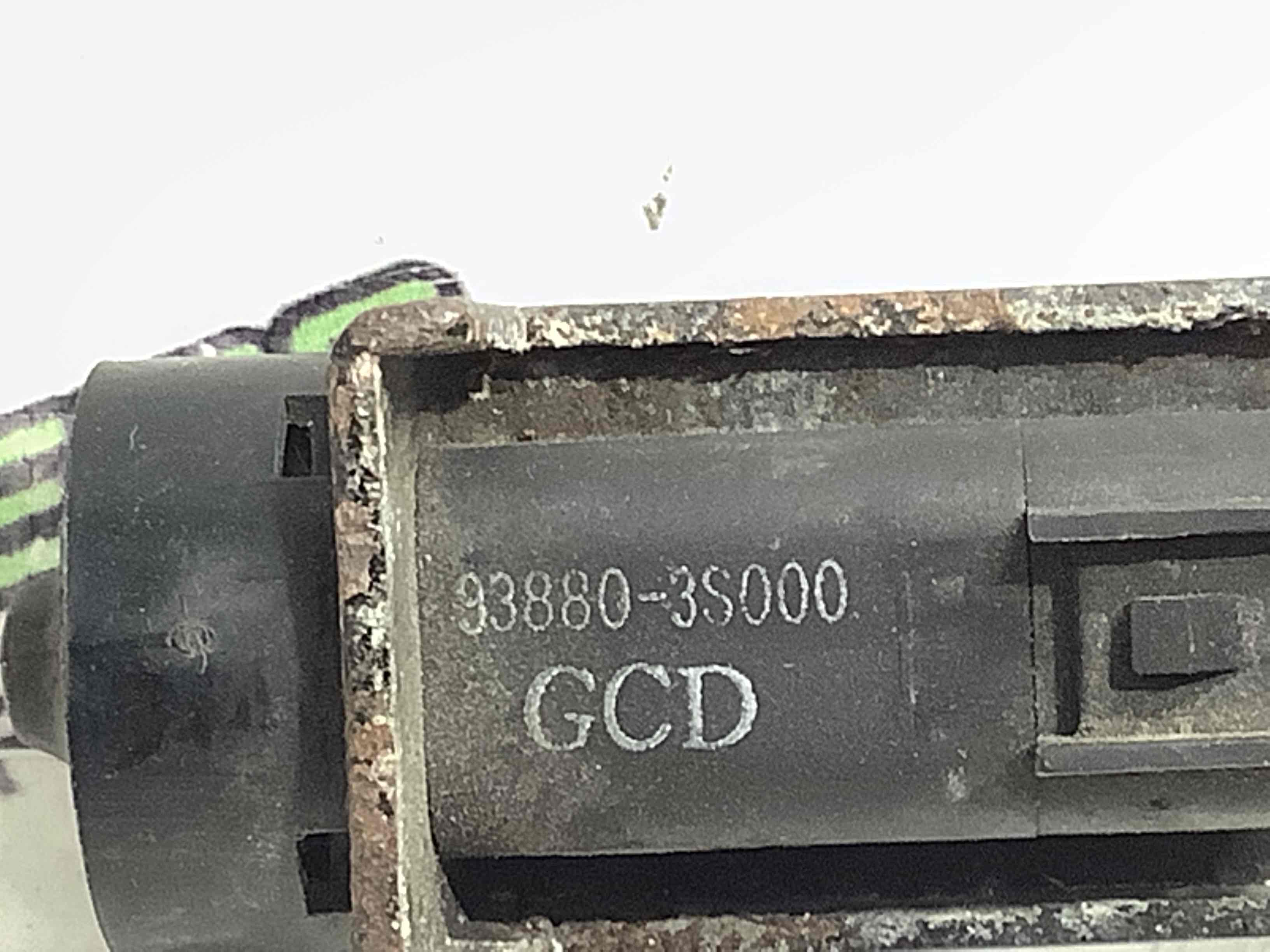 Датчик открытия капота