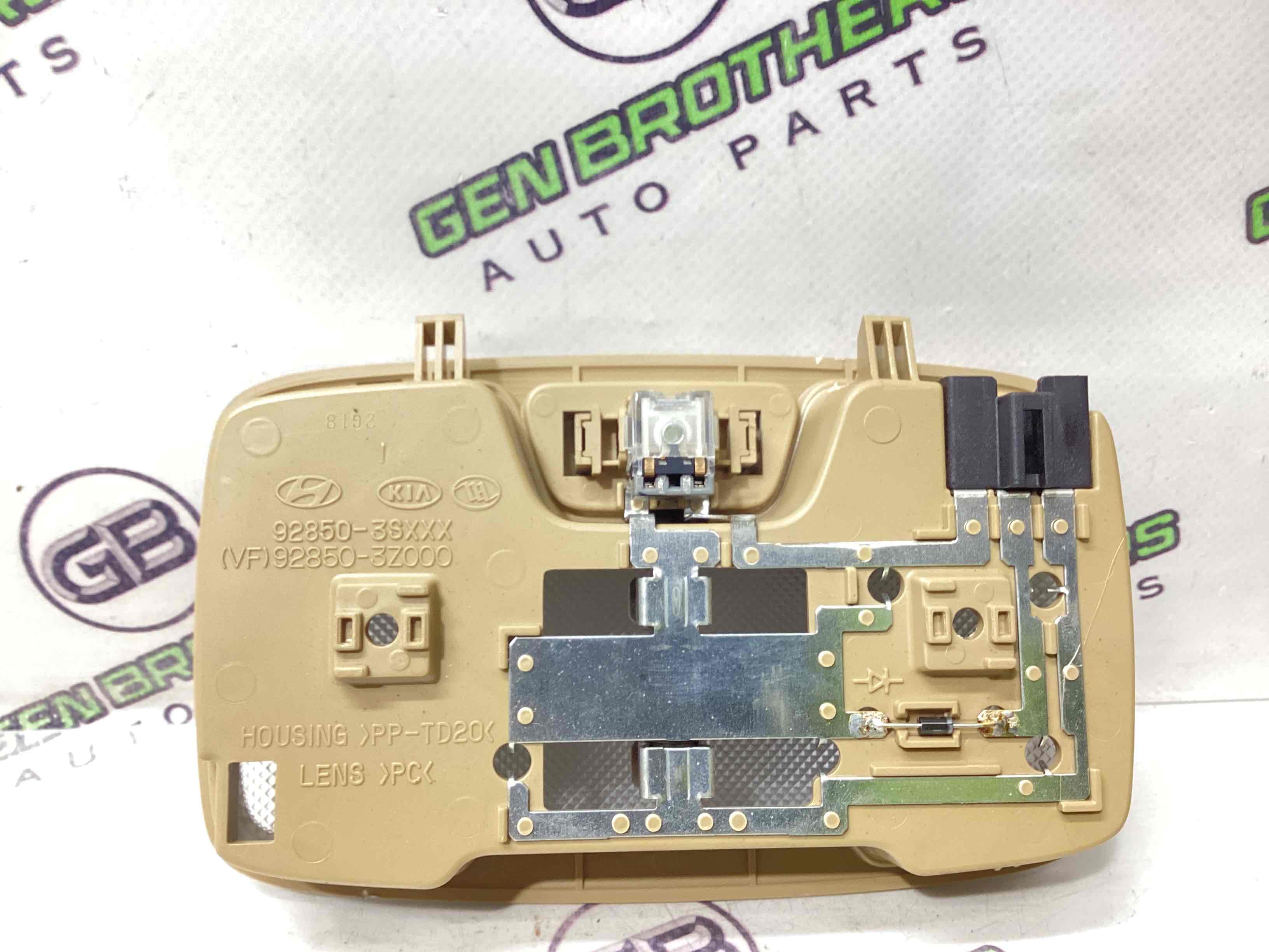 Фонарь салонный, плафон