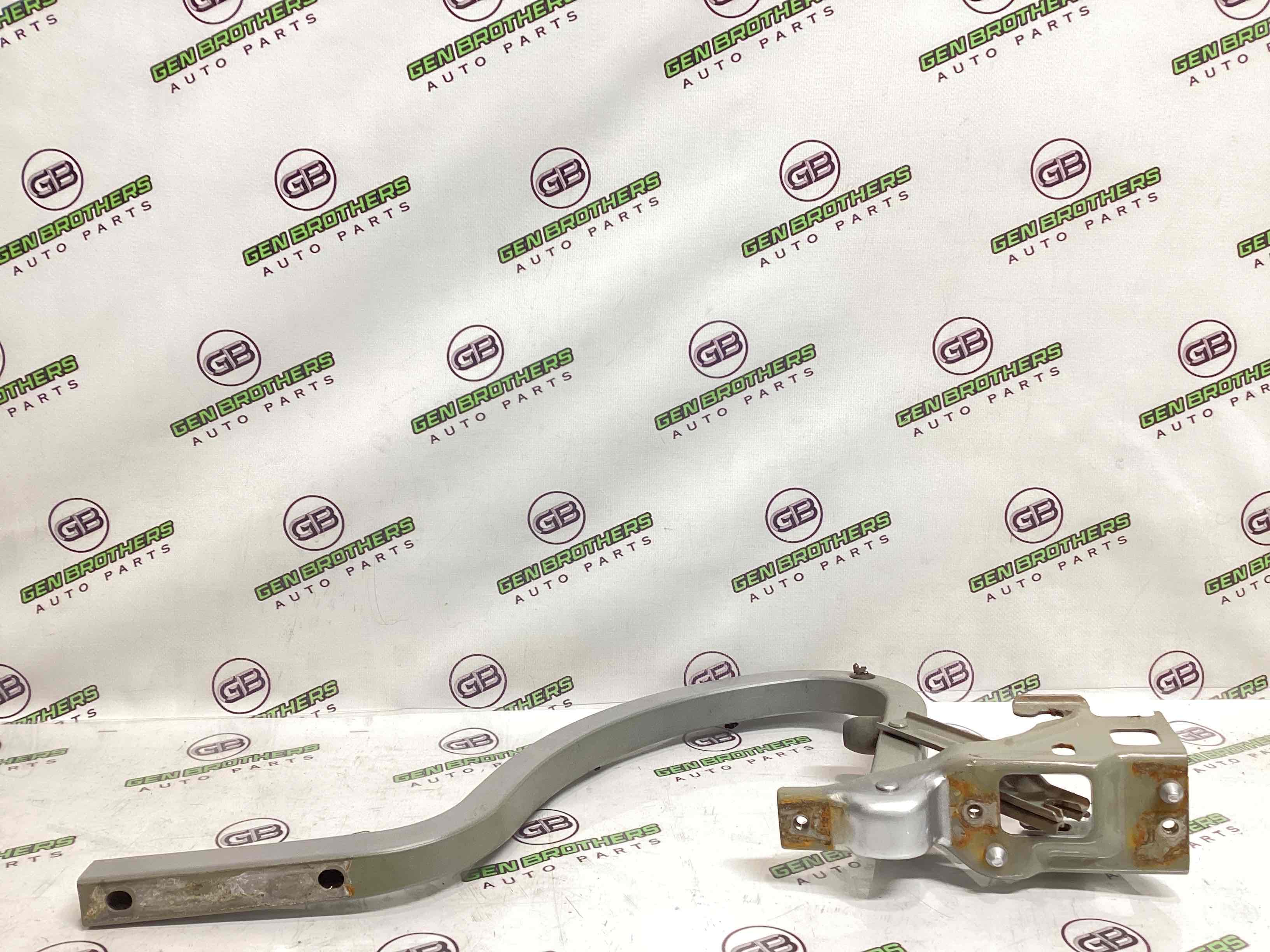 Петля крышки багажника, двери багажника