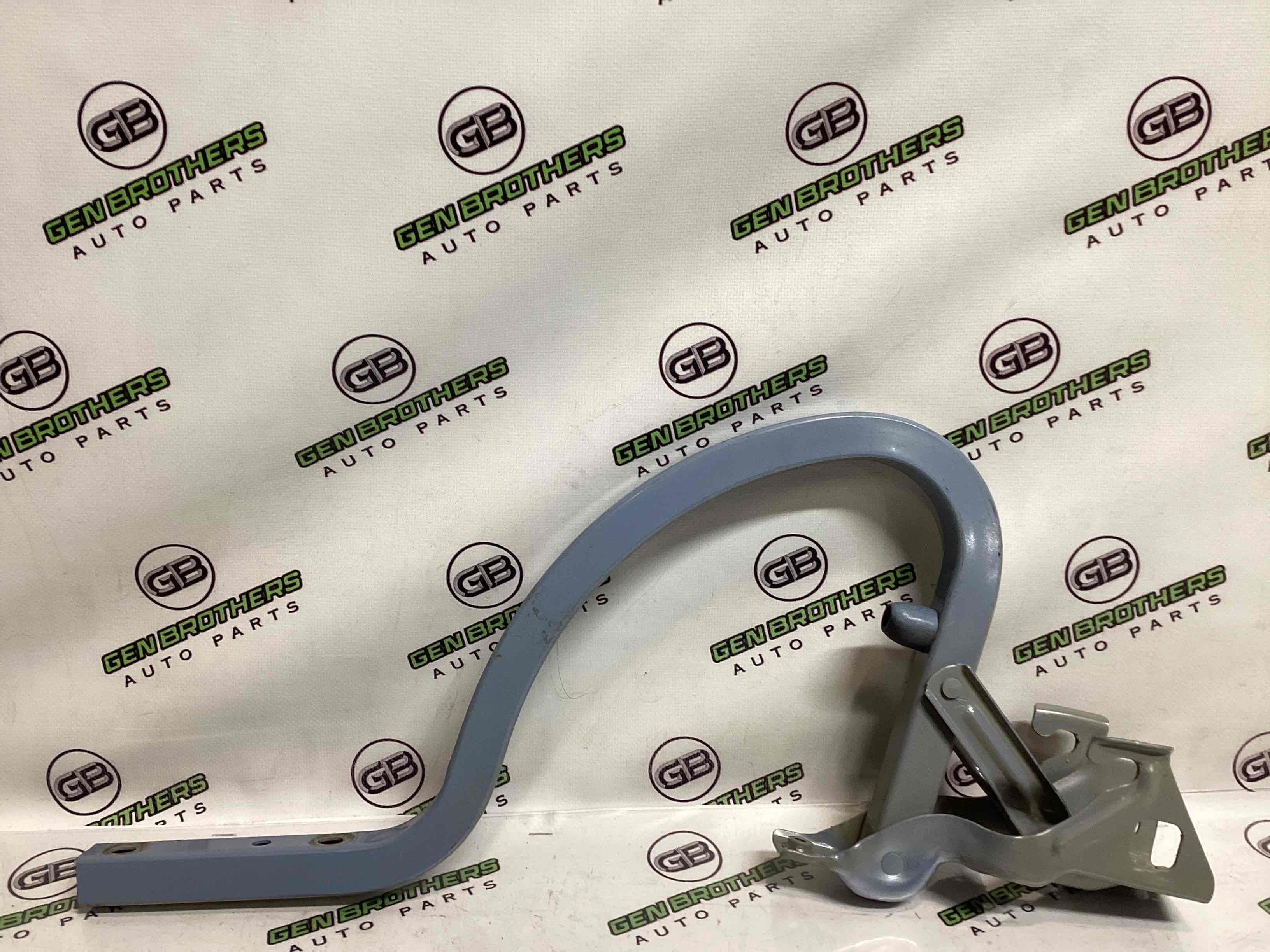 Петля крышки багажника, двери багажника