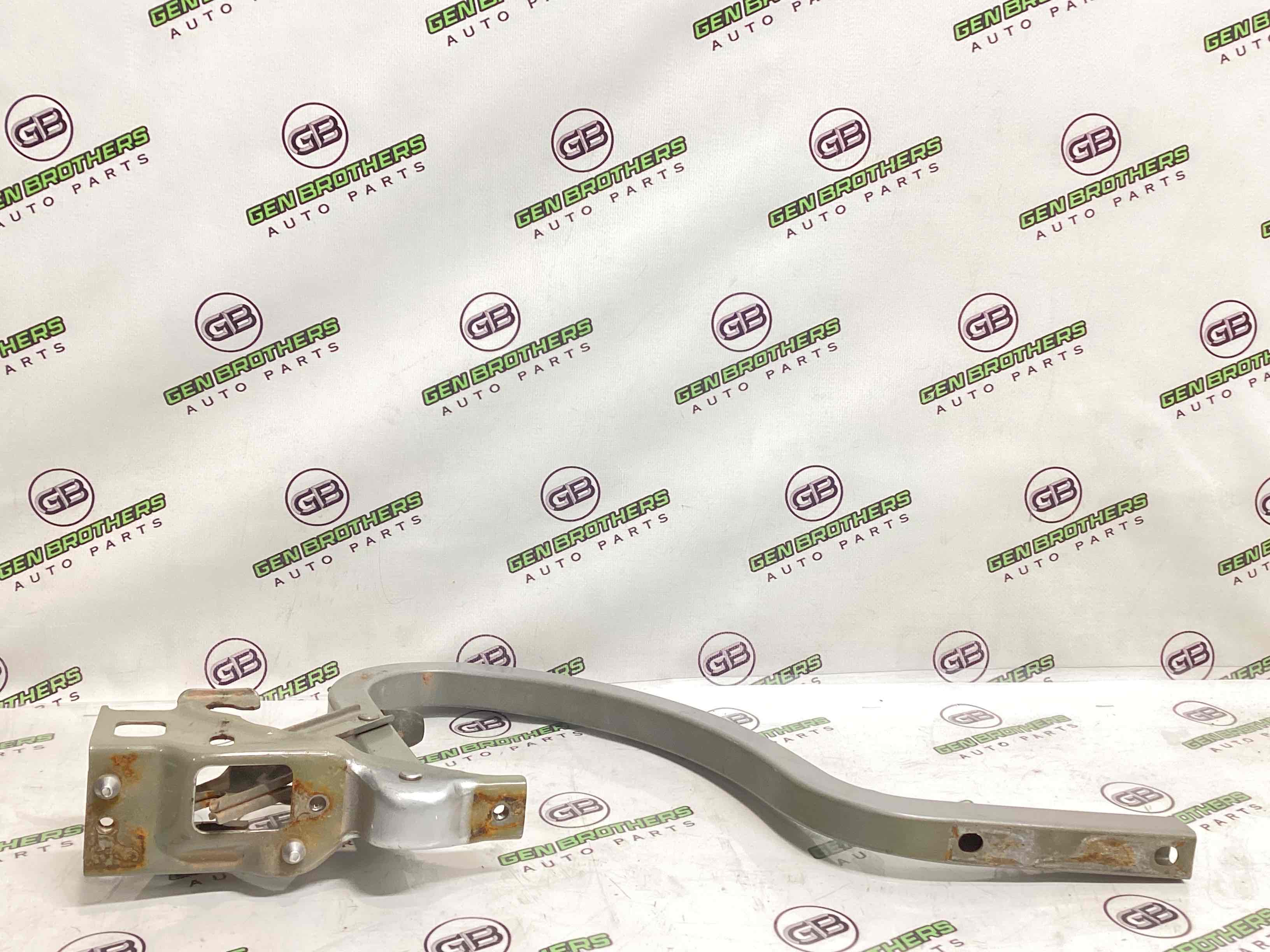 Петля крышки багажника, двери багажника