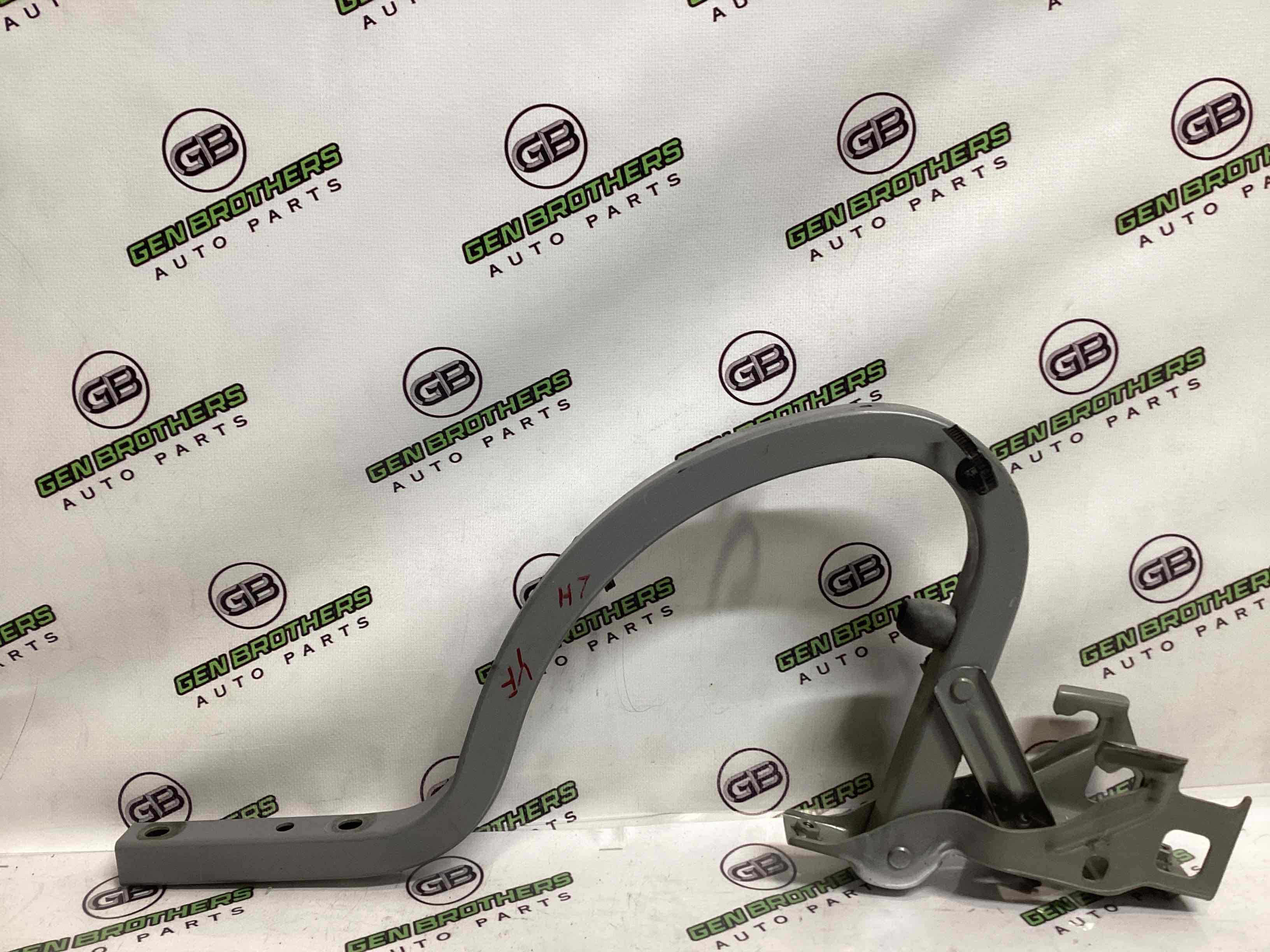 Петля крышки багажника, двери багажника