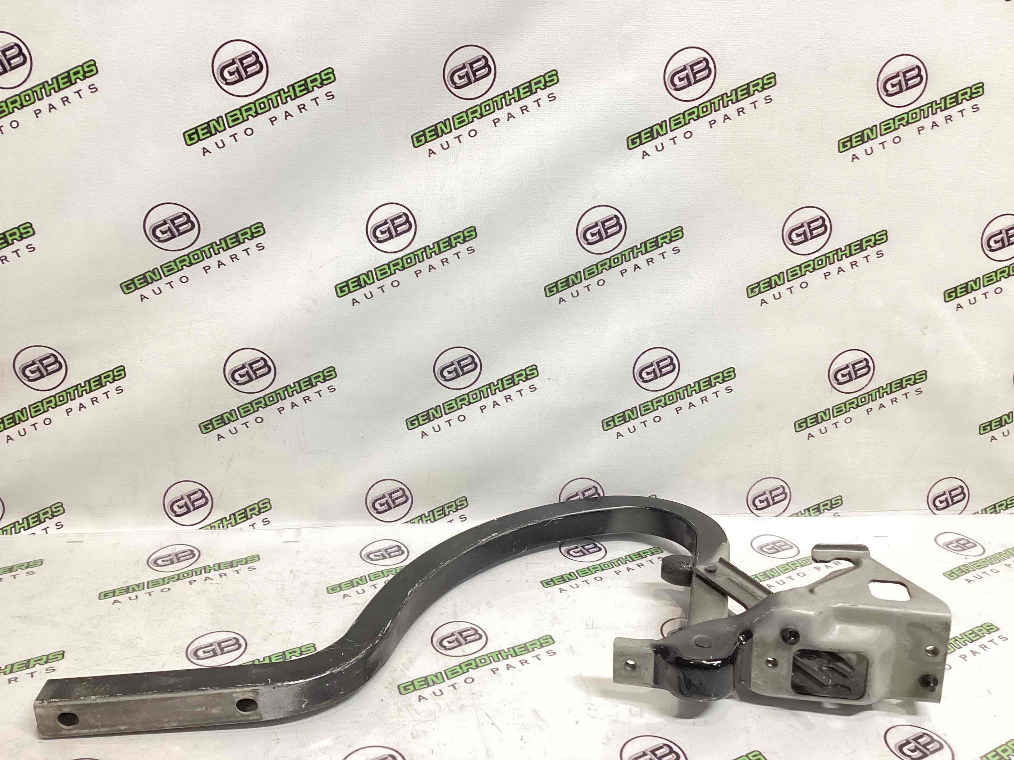 Петля крышки багажника, двери багажника