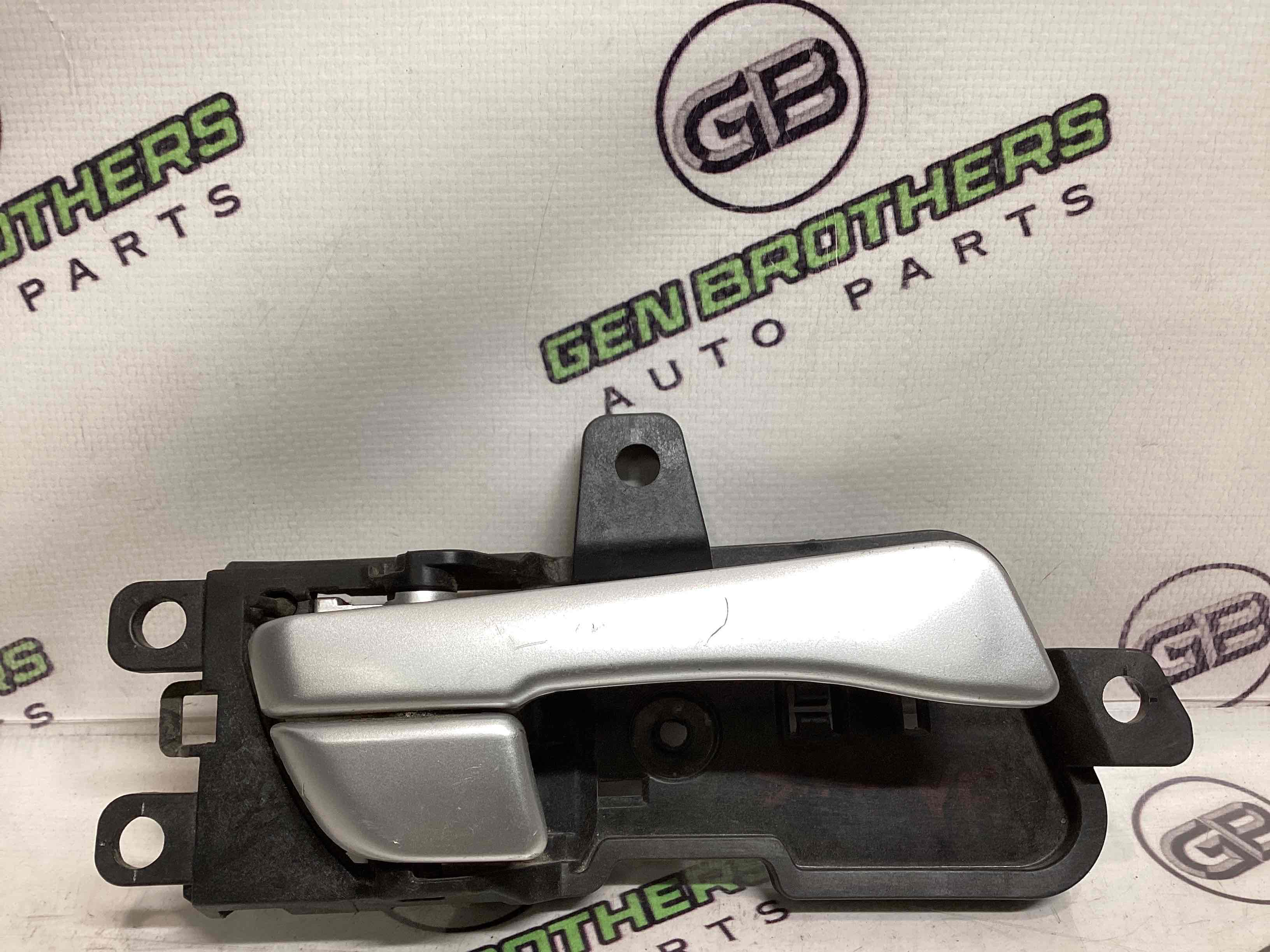 Ручка дверей салона внутренняя, поручень