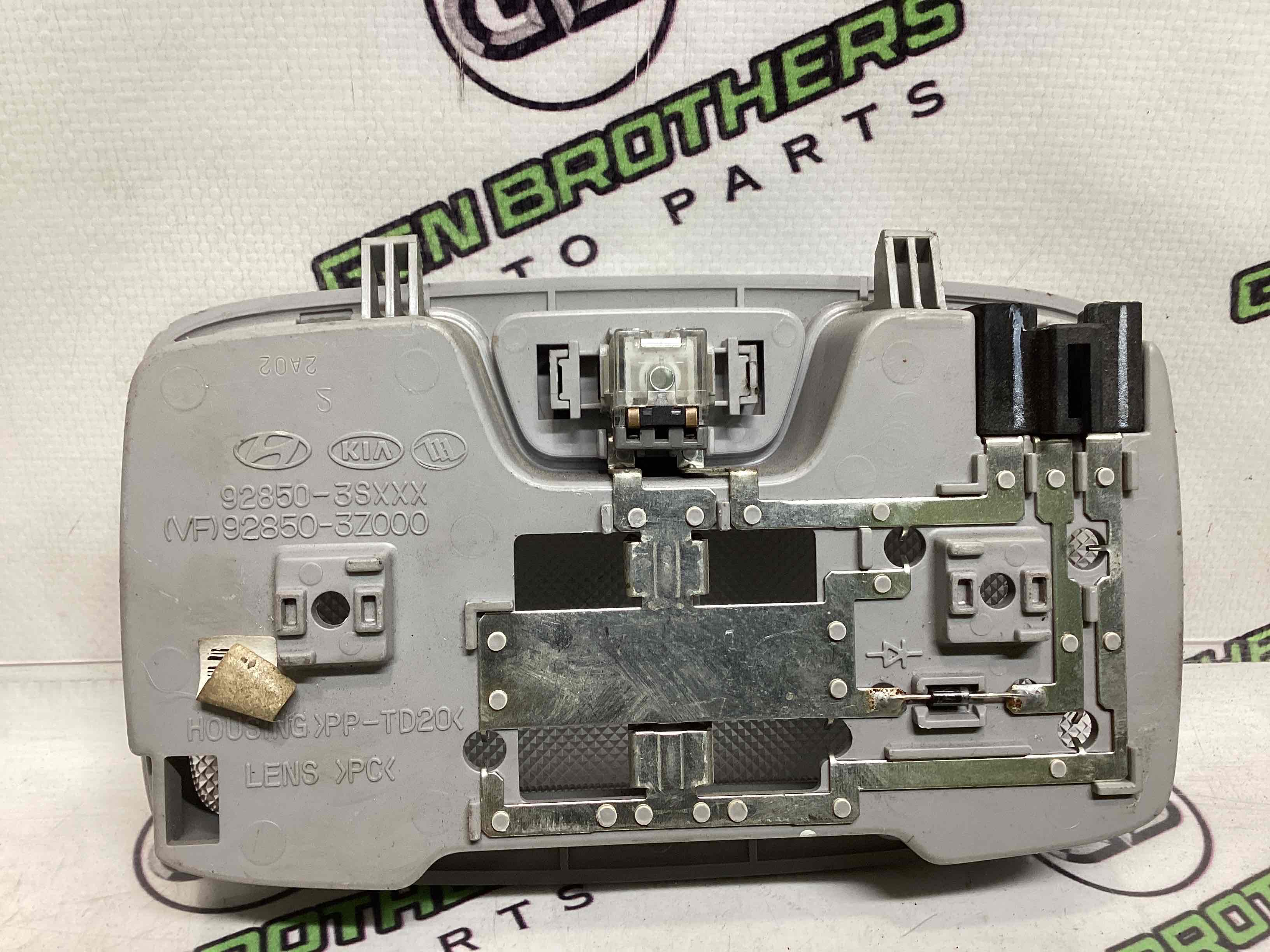 Фонарь салонный, плафон