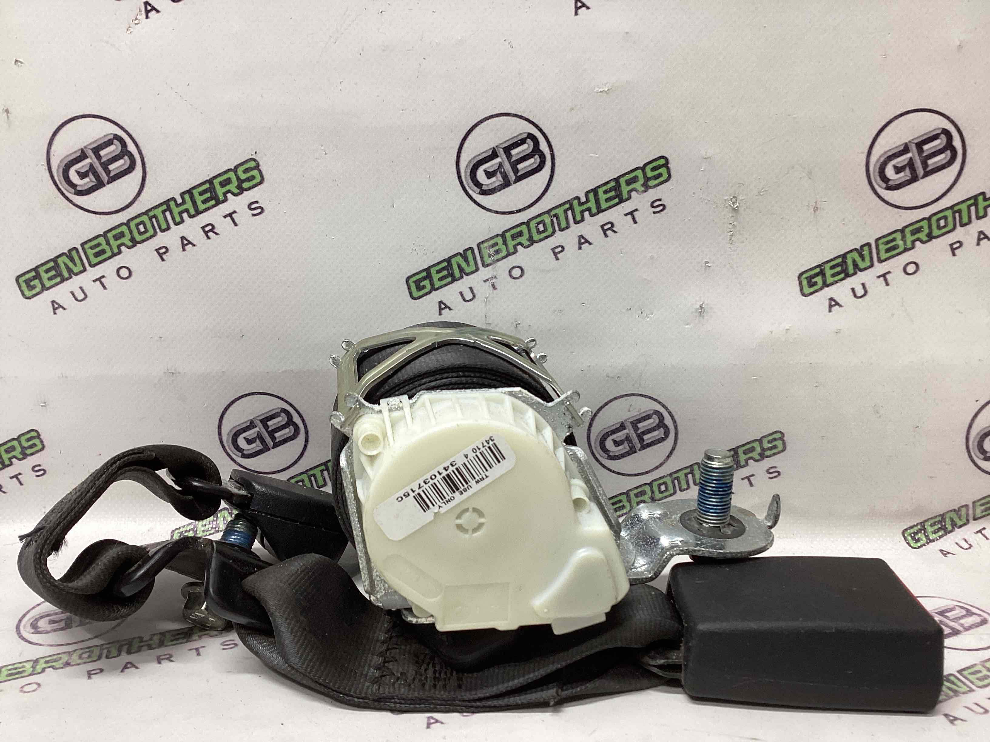 Ремень безопасности