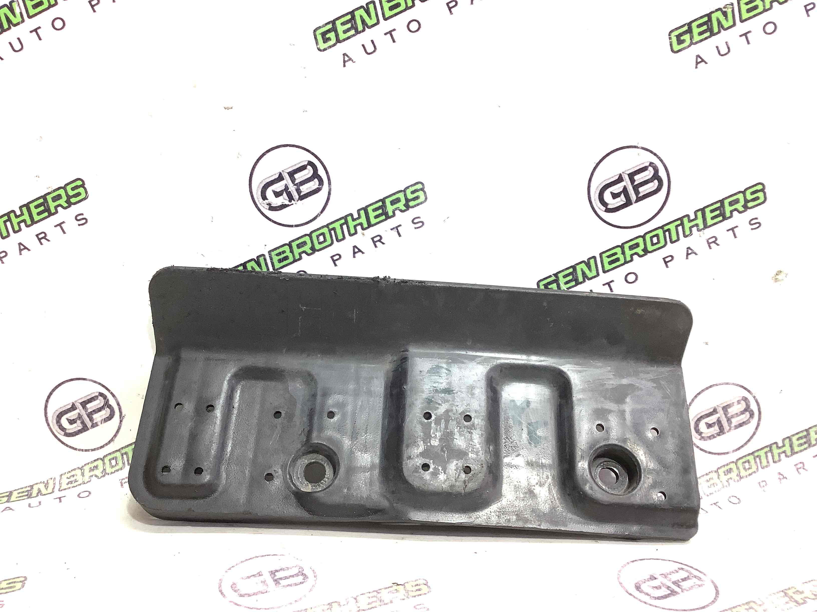 Пластиковые элементы салона