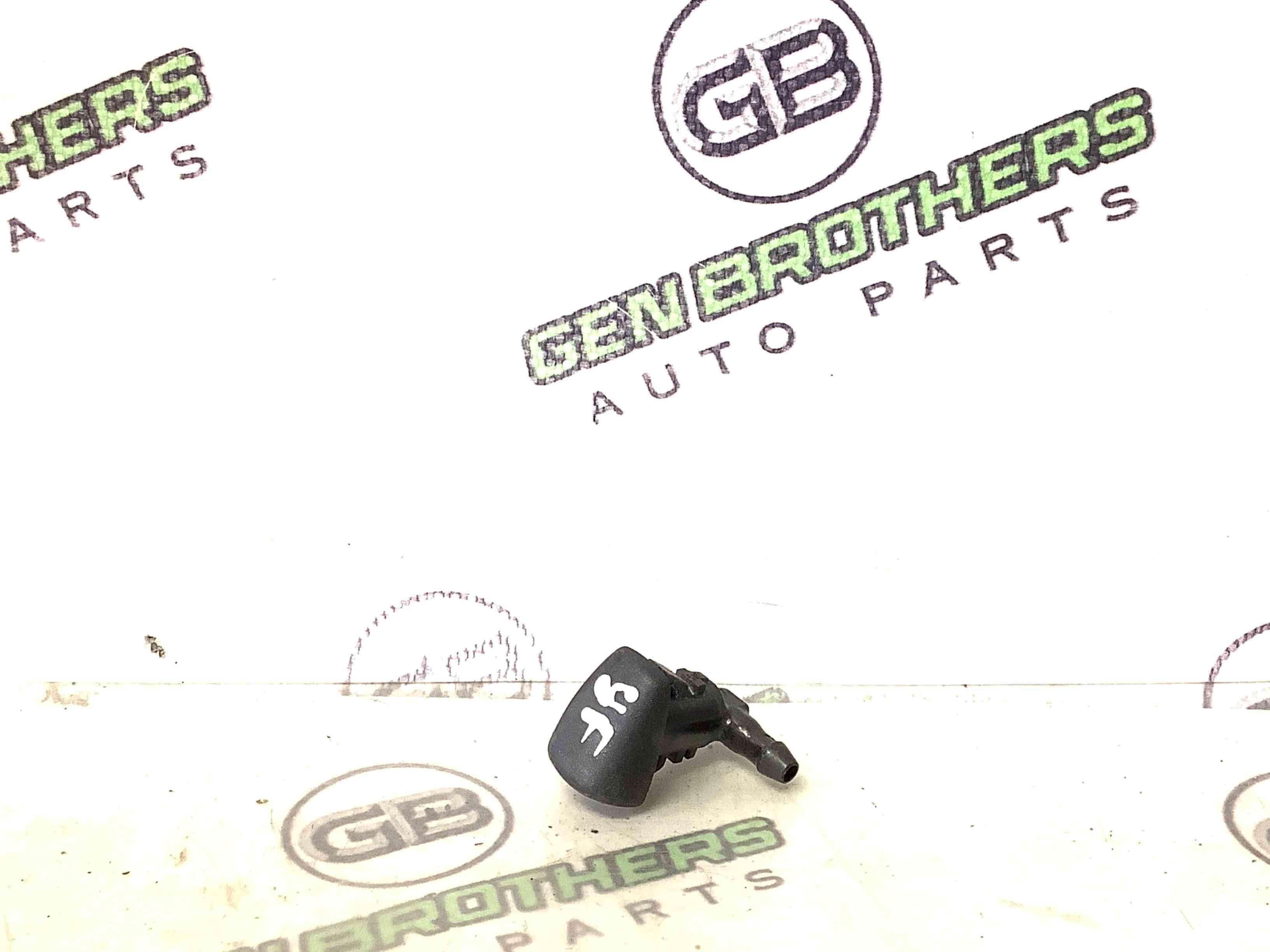 Форсунка омывателя, насос омывателя, шланг омывателя