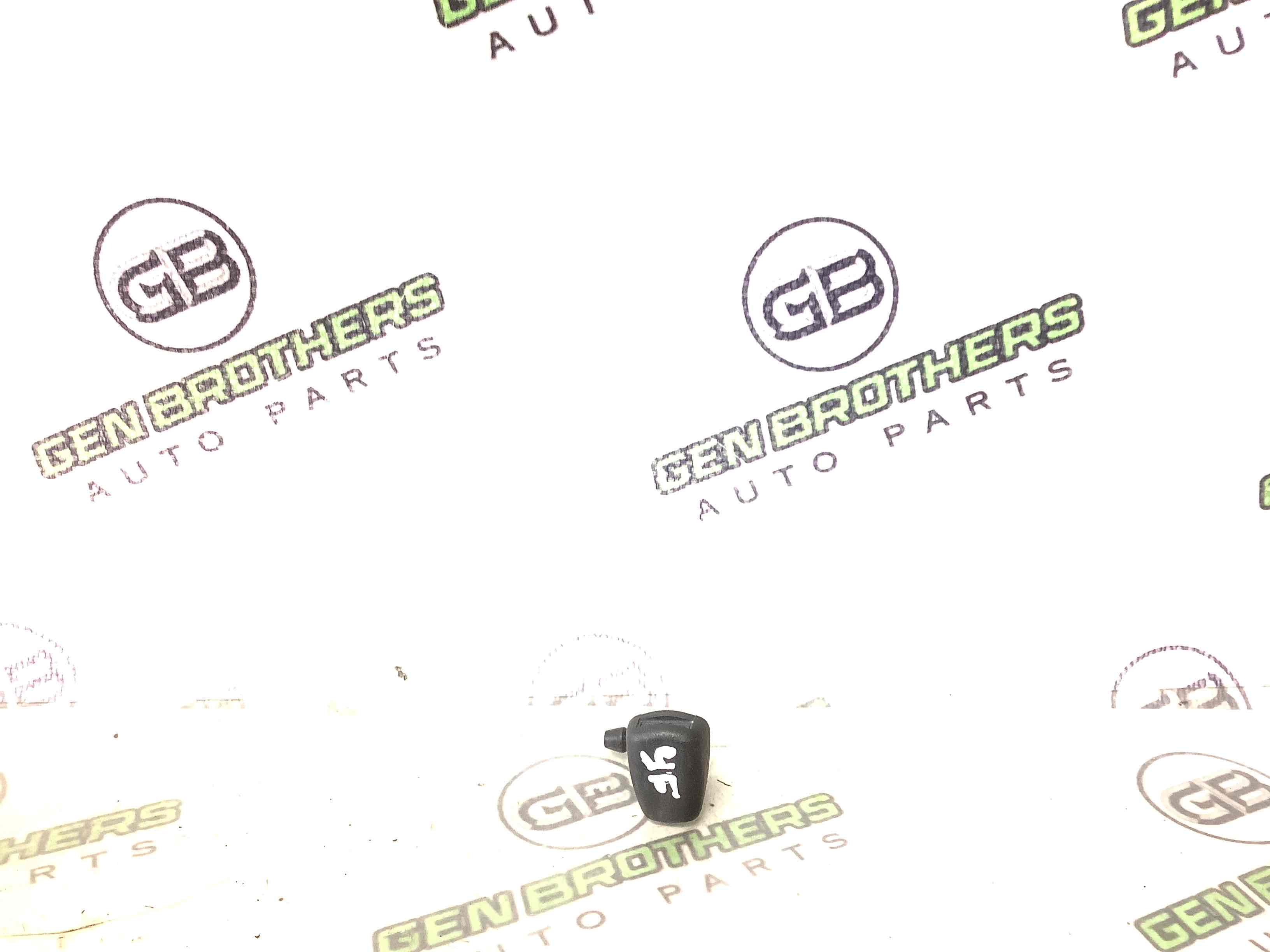 Форсунка омывателя, насос омывателя, шланг омывателя