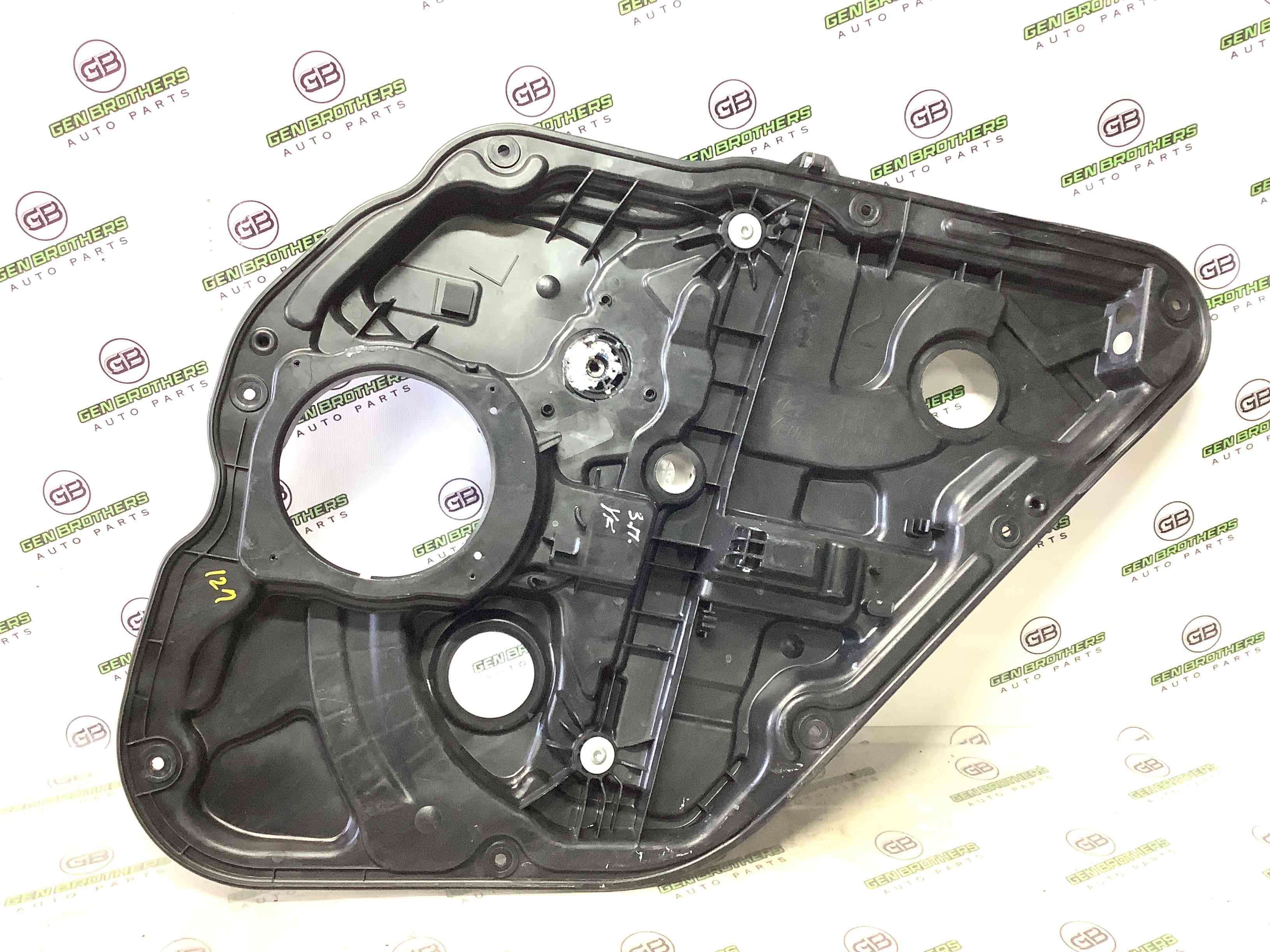 Стеклоподъемник задний правый