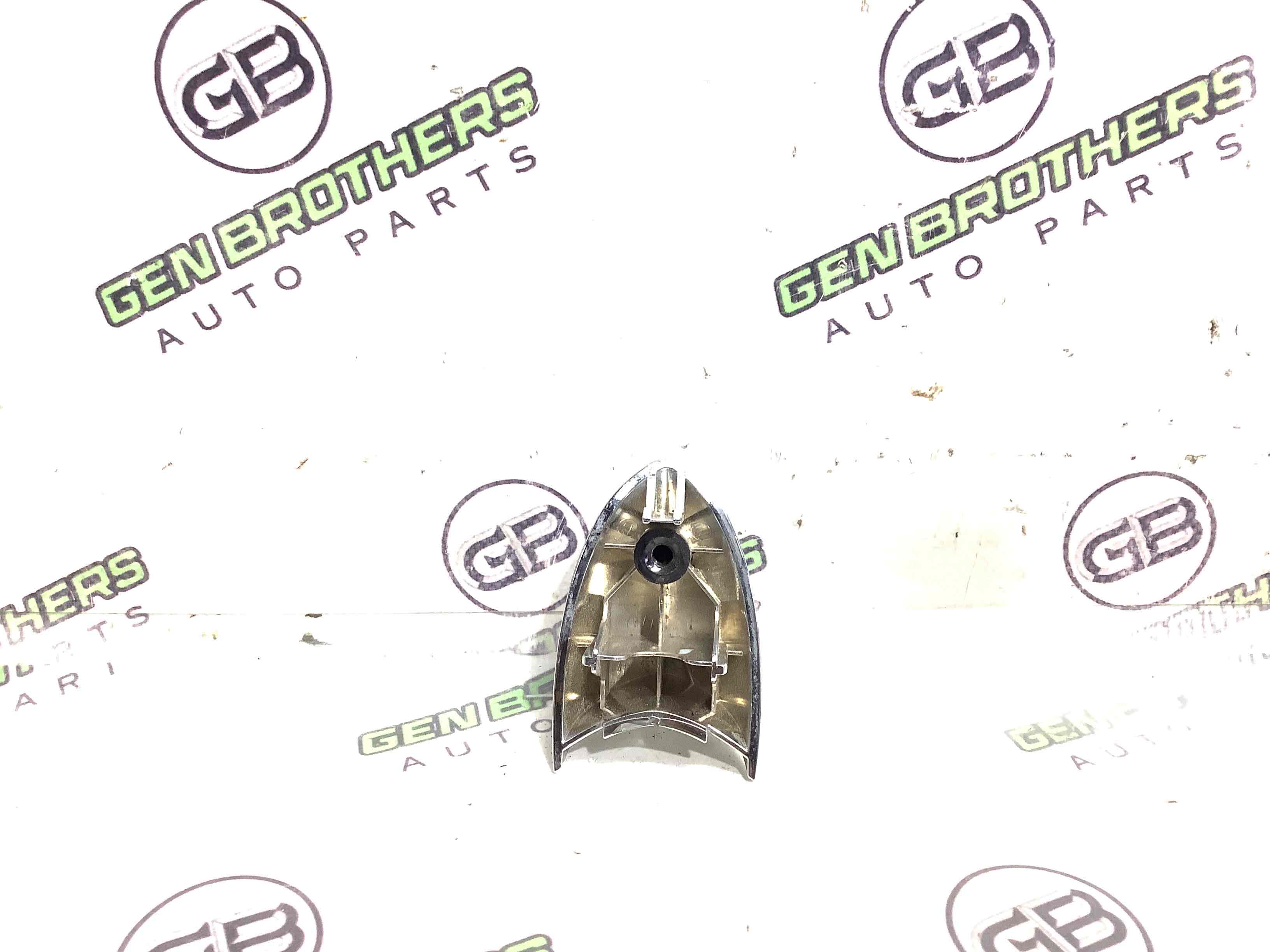 Заглушка ручки двери