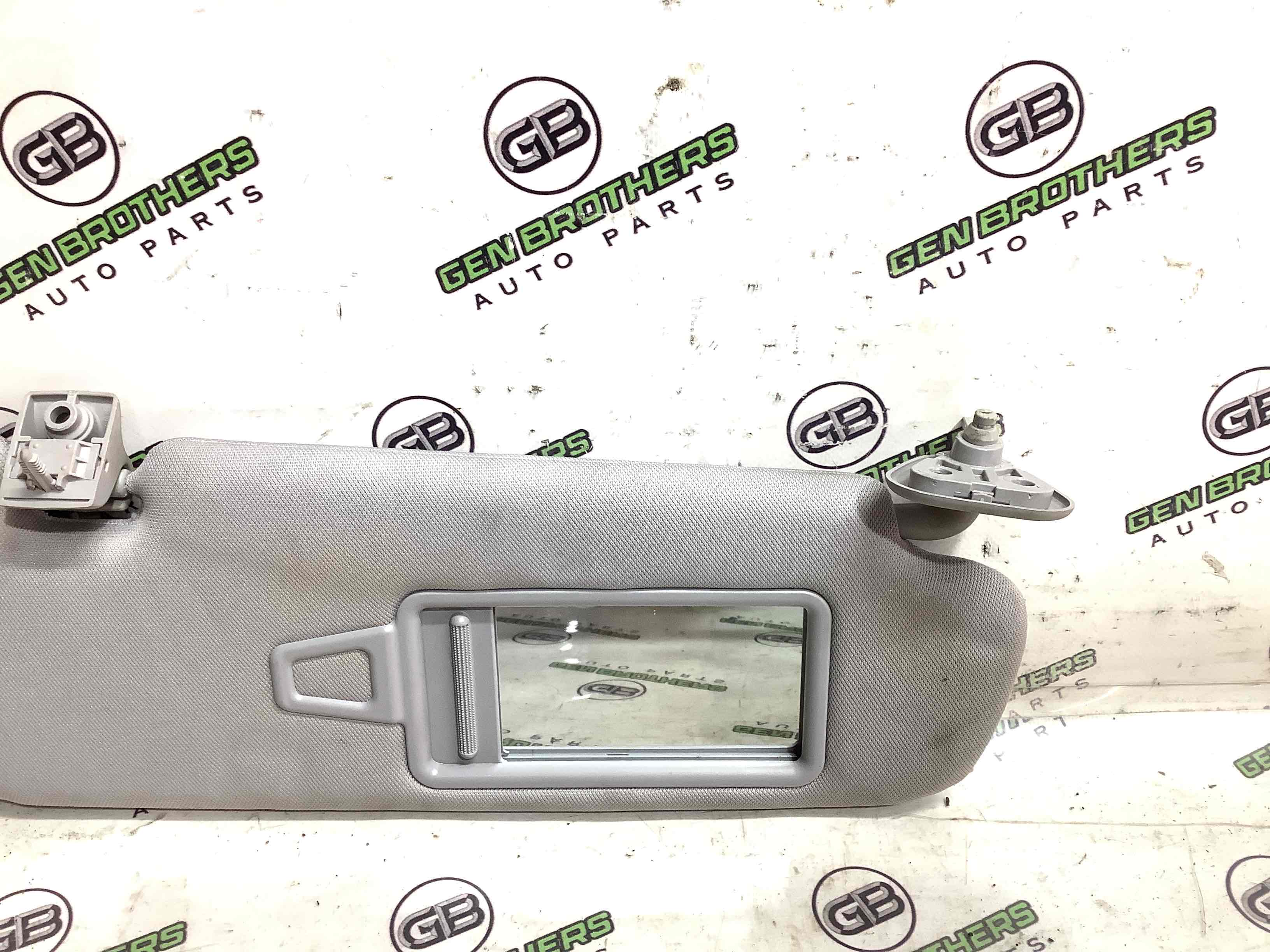 Козырек солнцезащитный