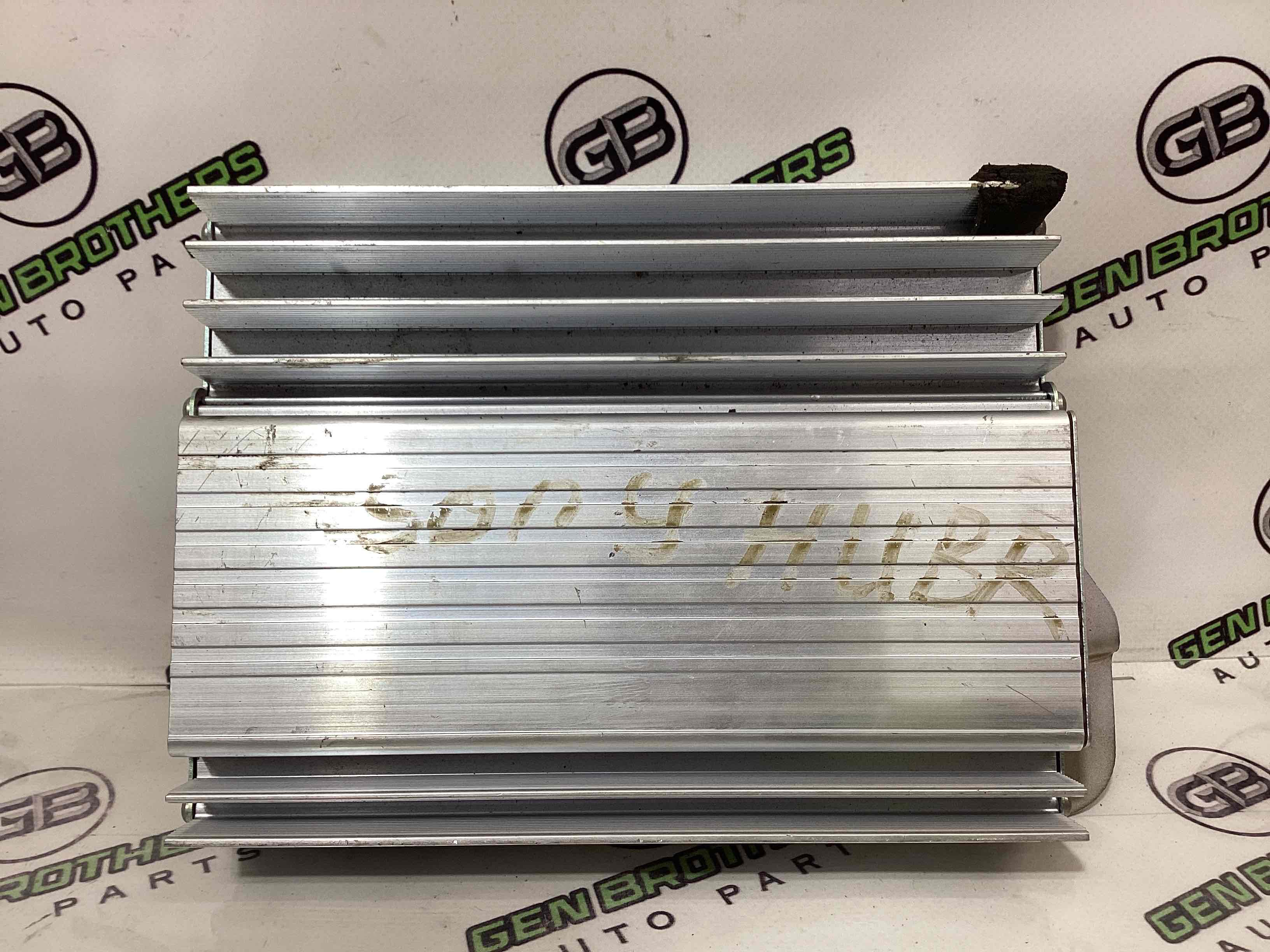 Усилитель аудио музыка