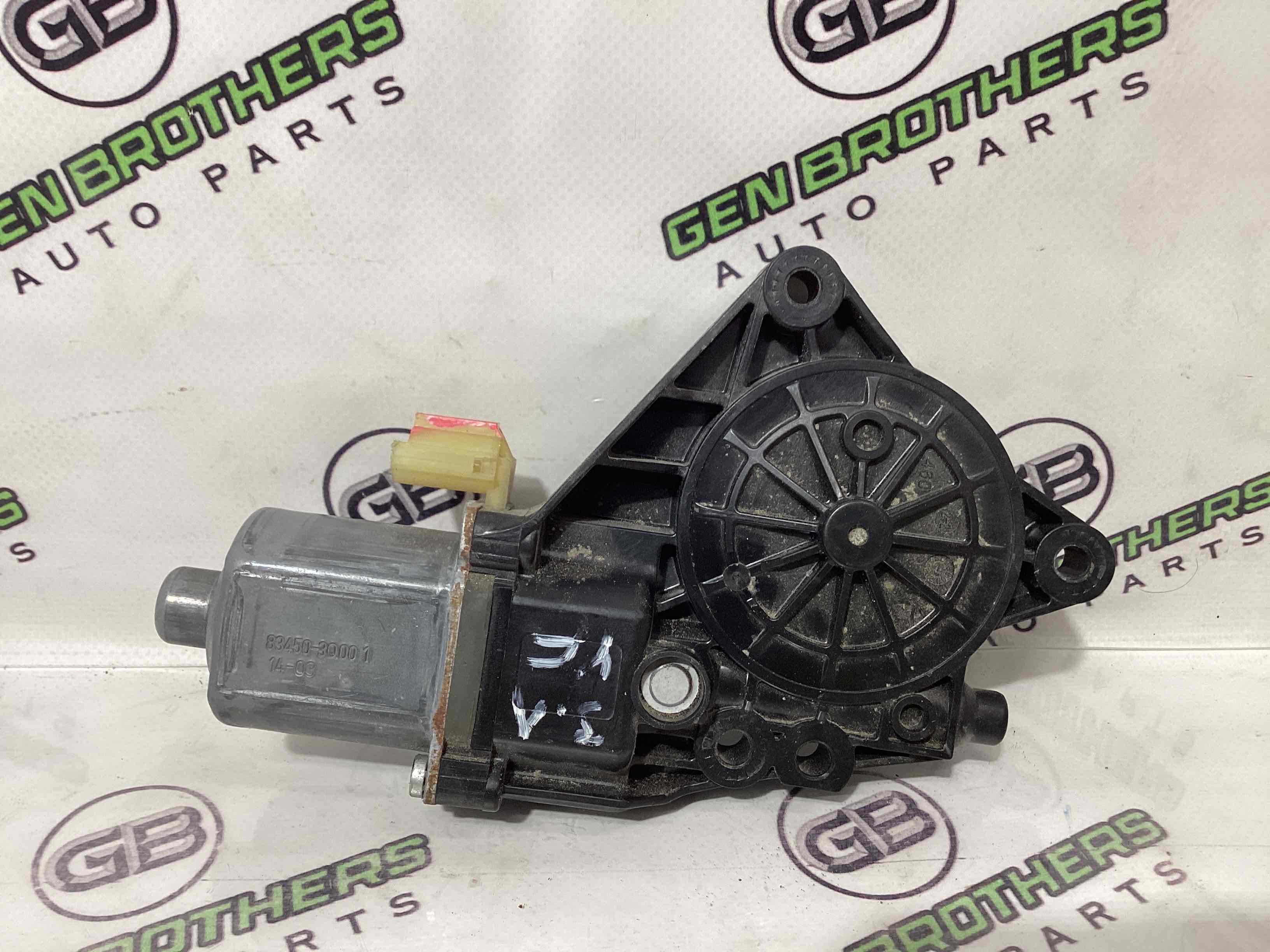 Моторчик стеклоподъемника