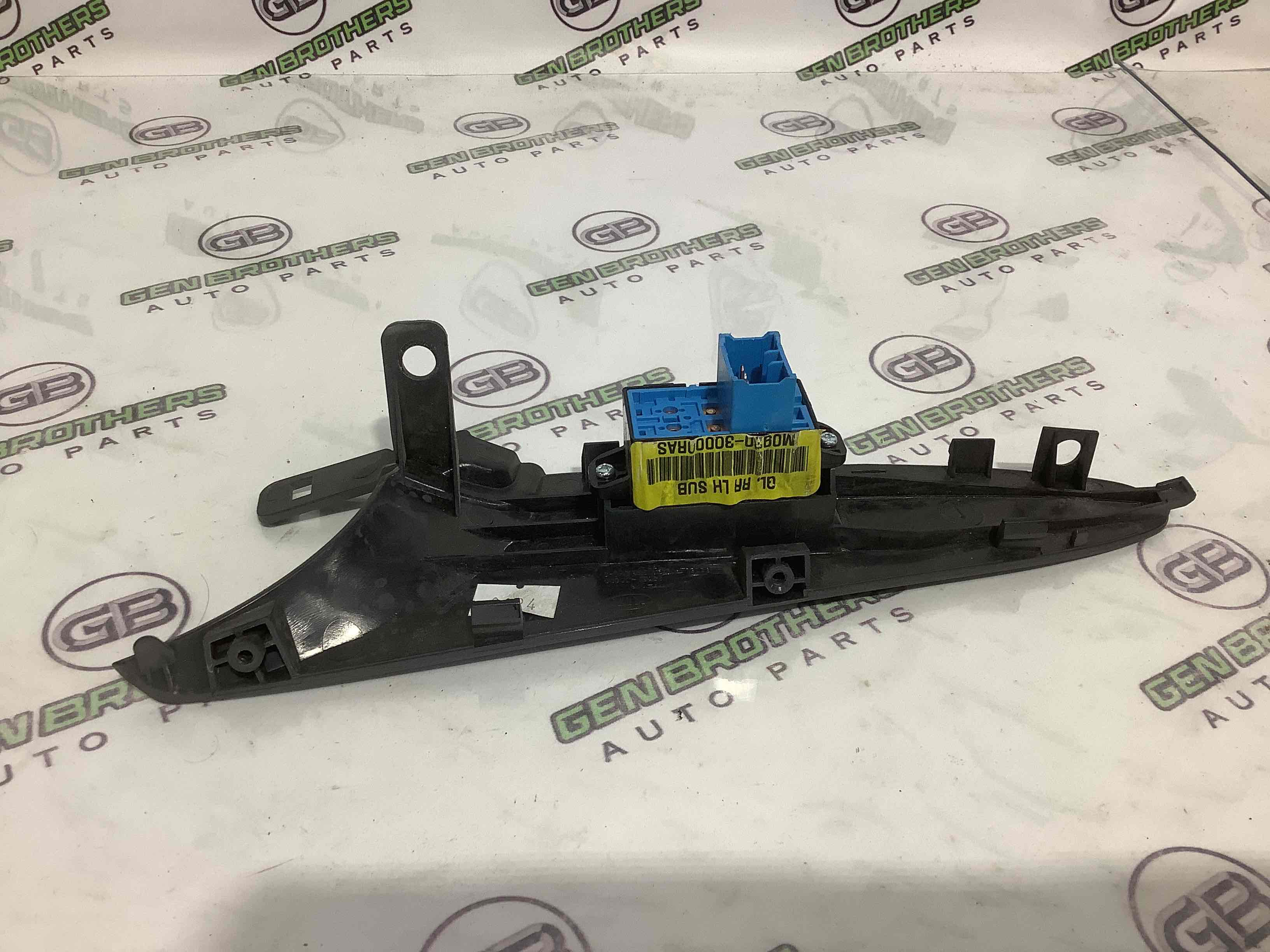 Кнопки управления стеклоподъемниками