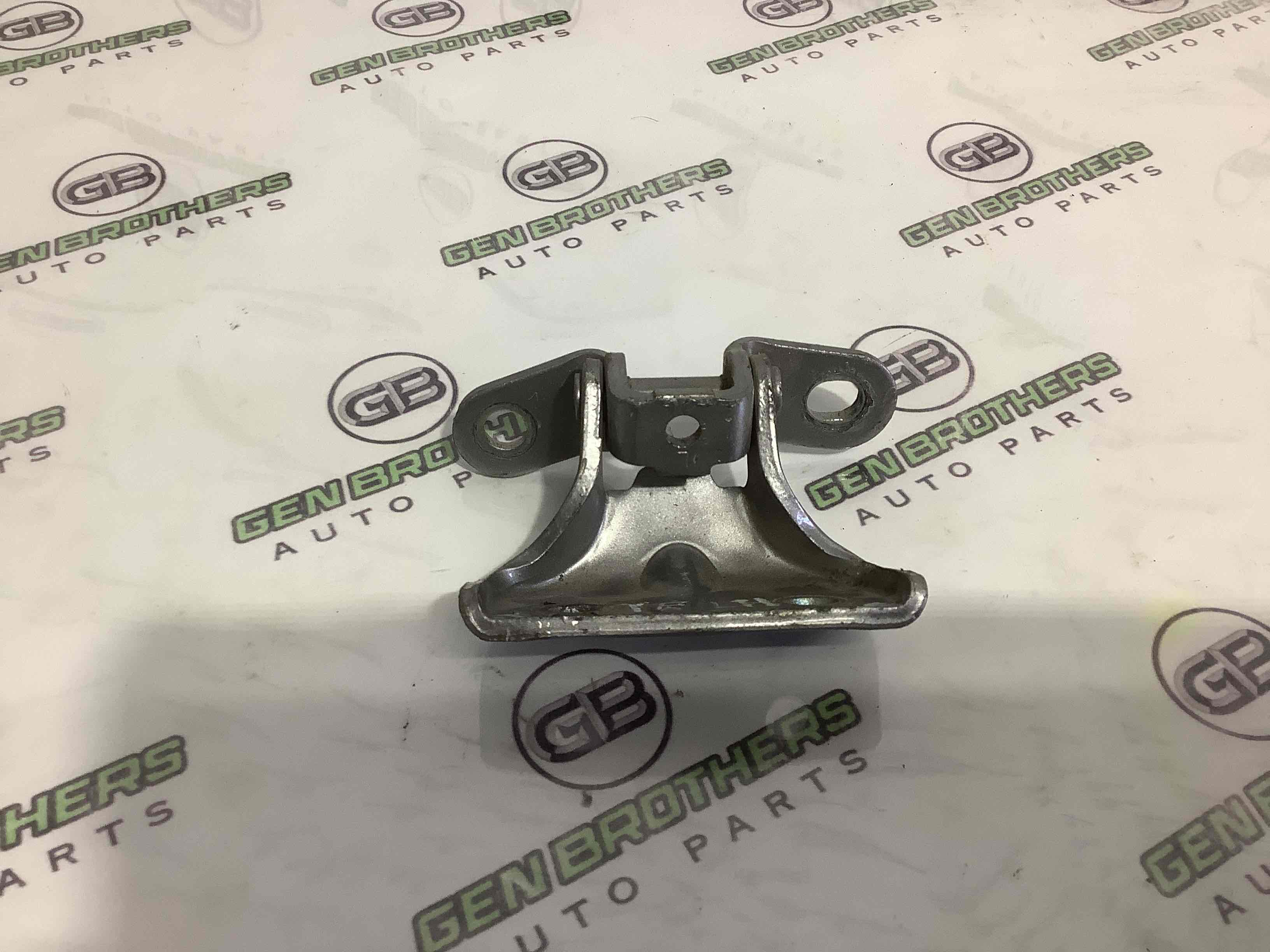 Петля двери, замок двери