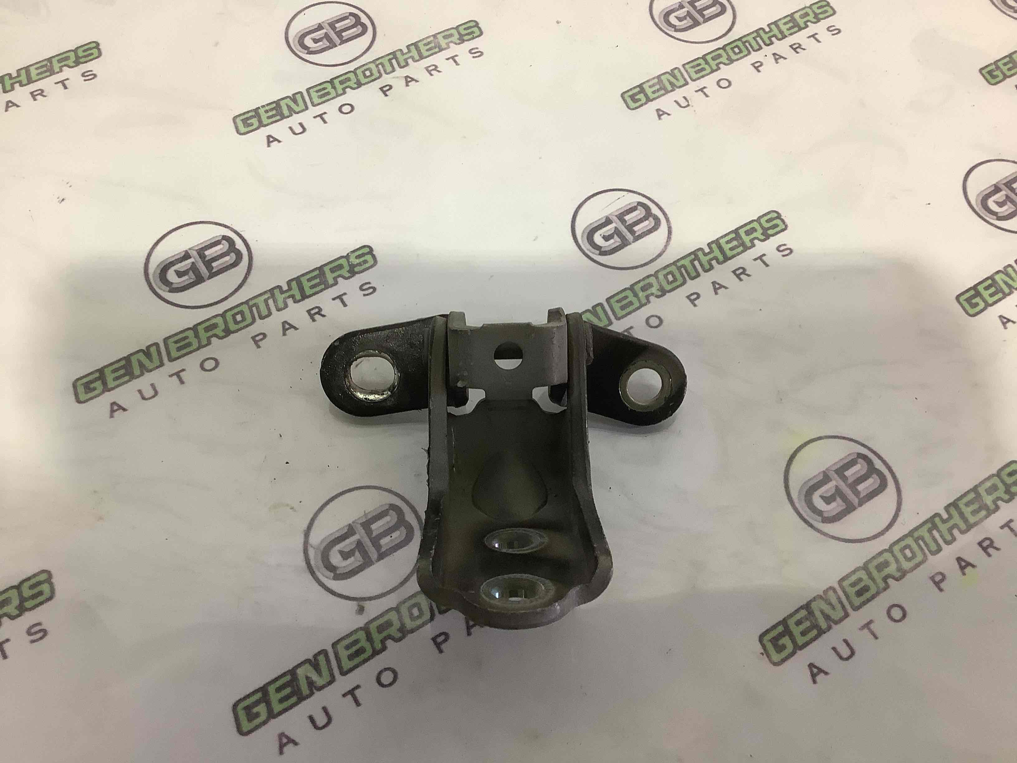 Петля двери, замок двери