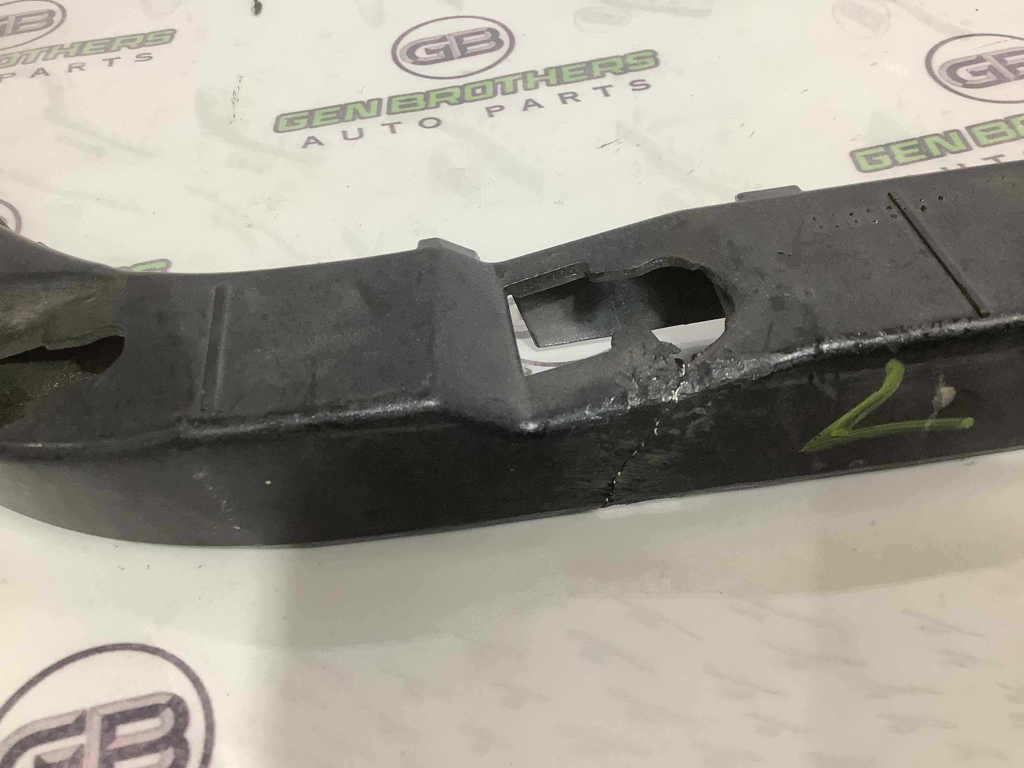 Крепление заднего бампера левое