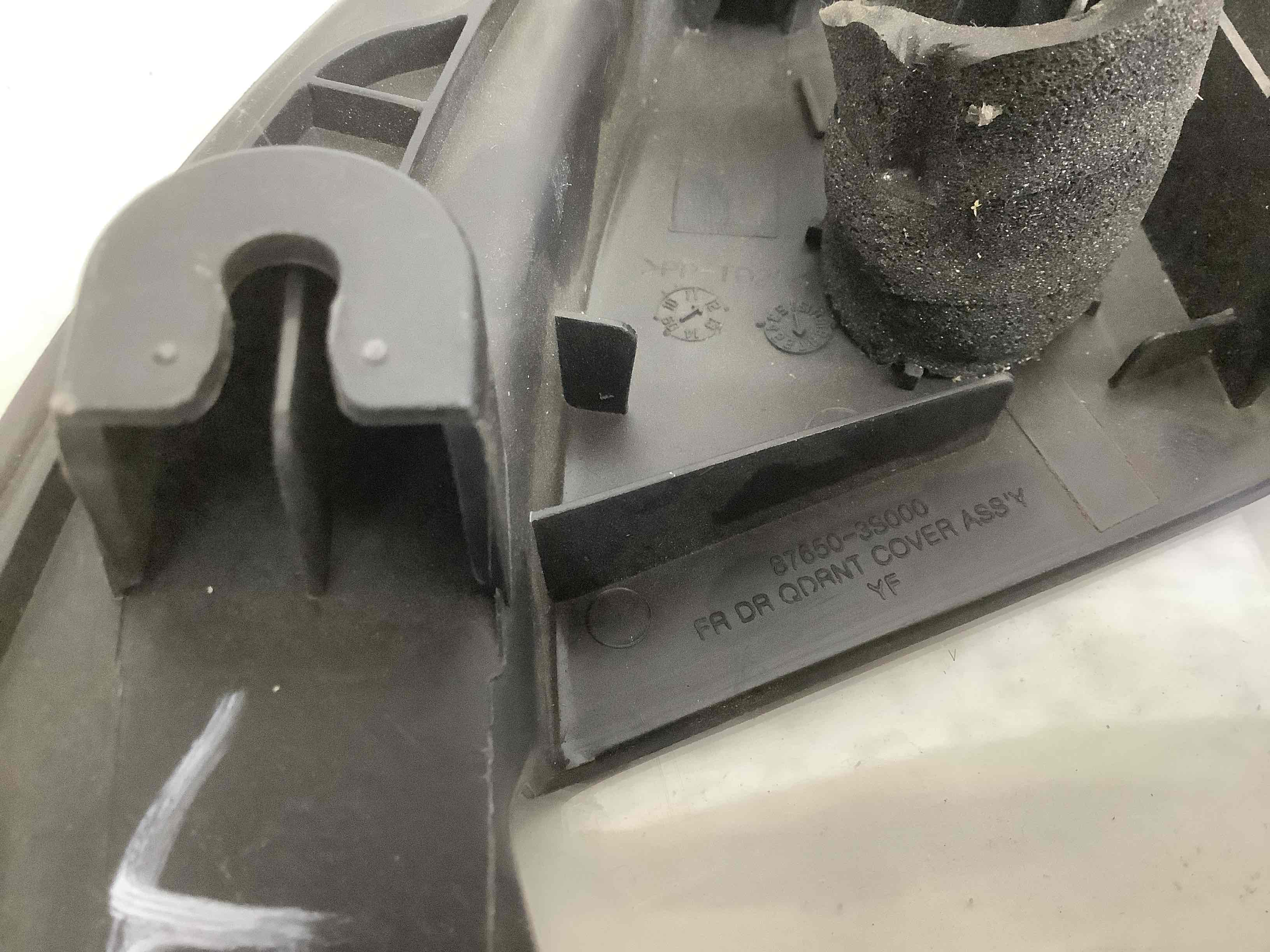 Корпус, накладка, крепление левого зеркала