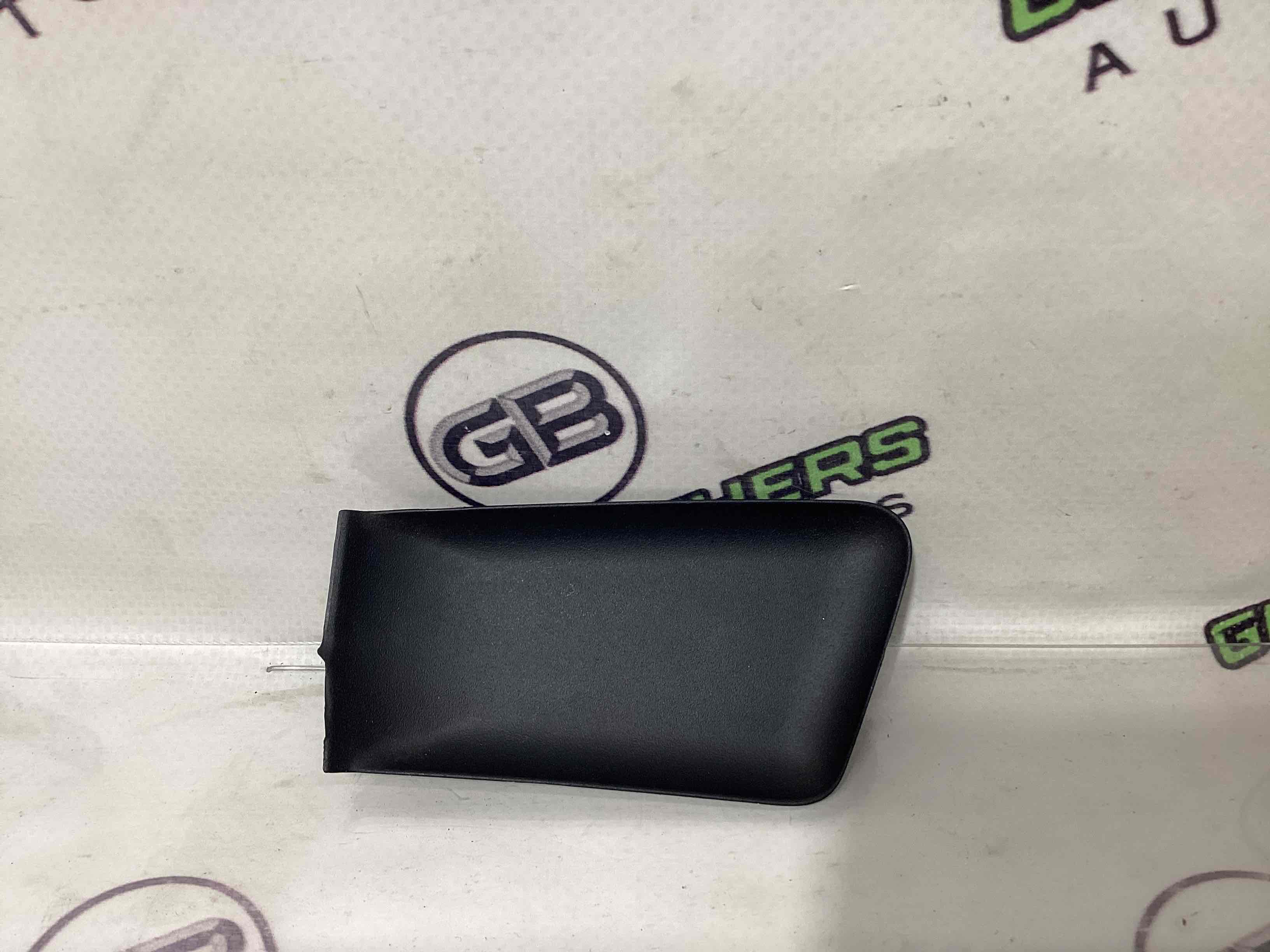 Обшивка дверей и карт